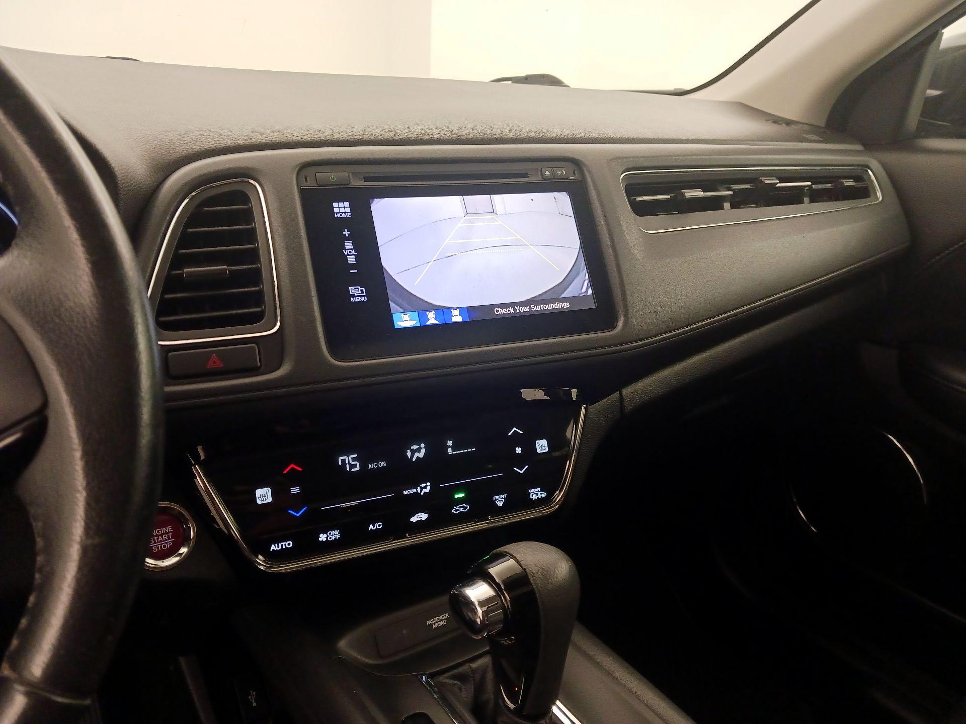 Thumbnail: 2016 Honda HR-V - 15
