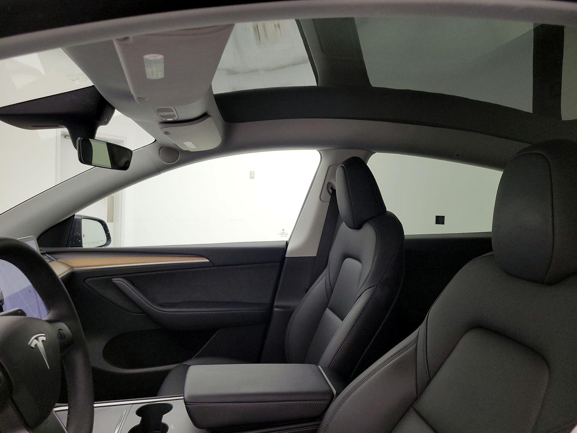Thumbnail: 2022 Tesla Model Y - 18
