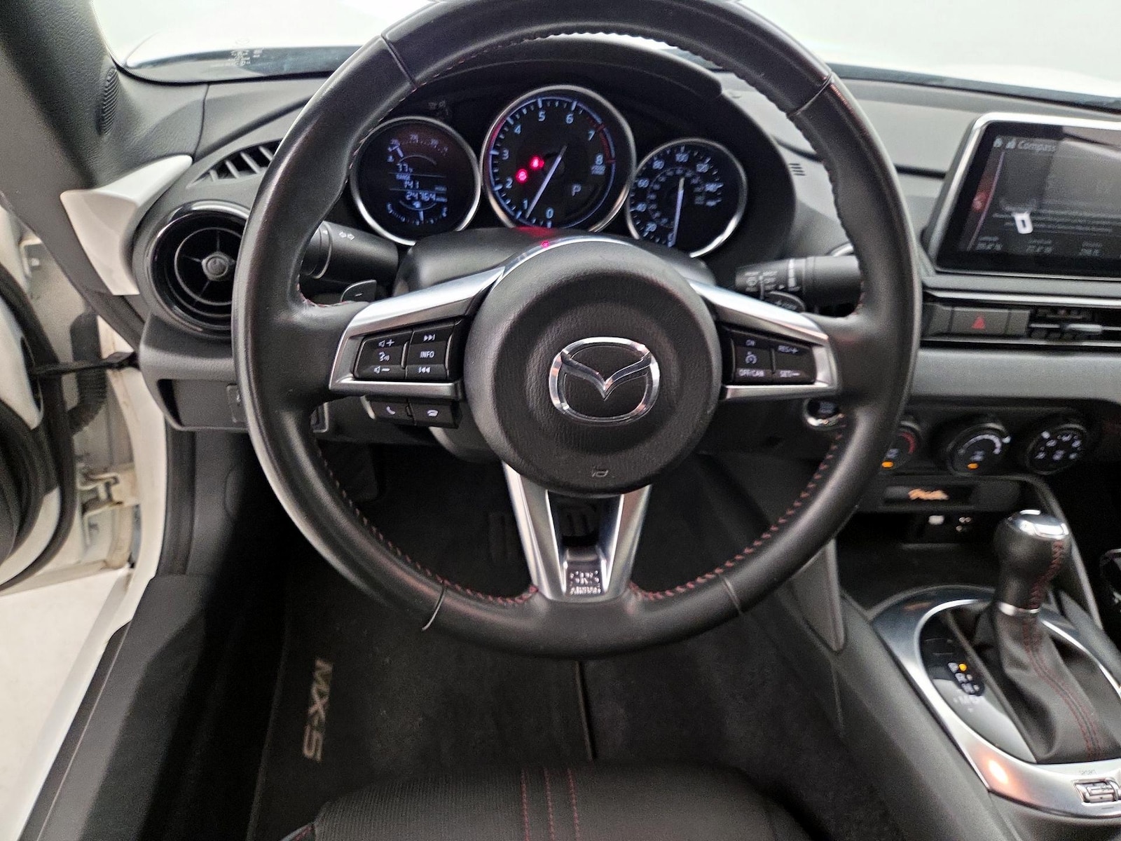 2016 Mazda MX-5 Miata Club - Photo 11
