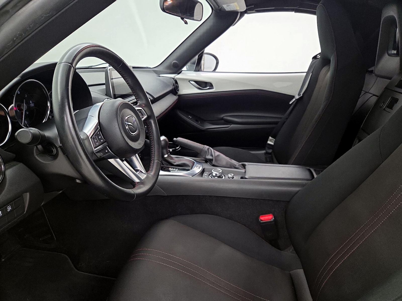 2016 Mazda MX-5 Miata Club - Photo 12