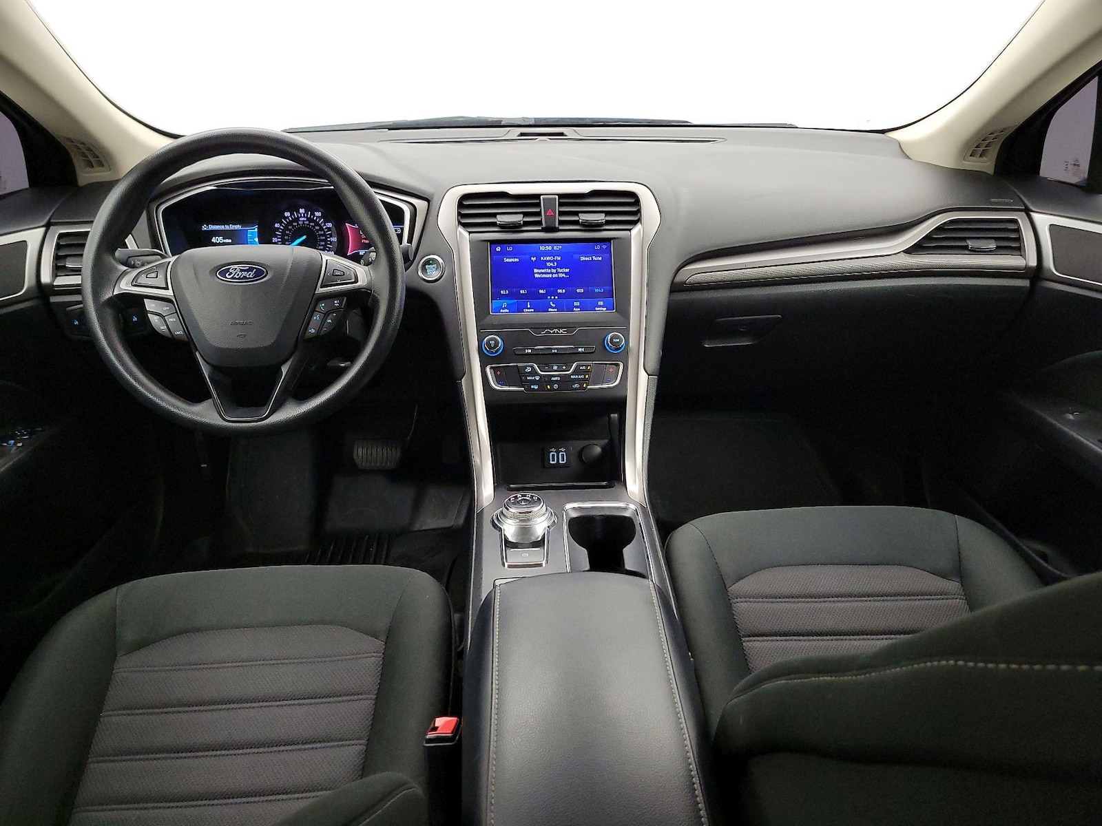 2020 Ford Fusion SE - Photo 10