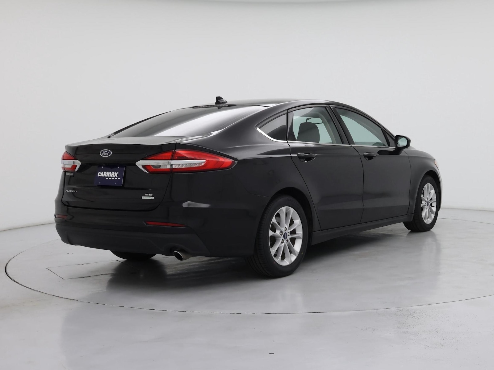 2020 Ford Fusion SE - Photo 9