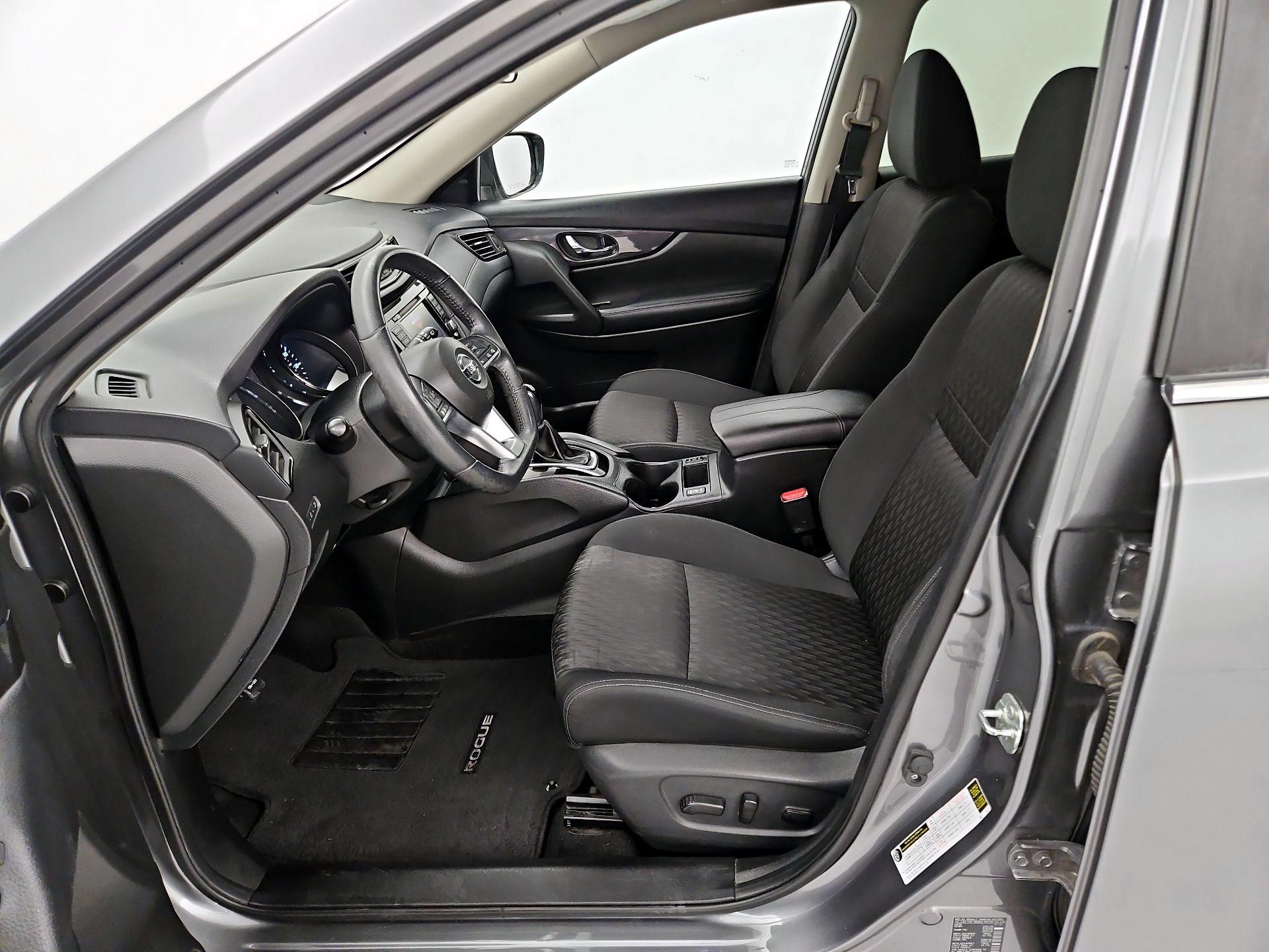 Thumbnail: 2018 Nissan Rogue - 11