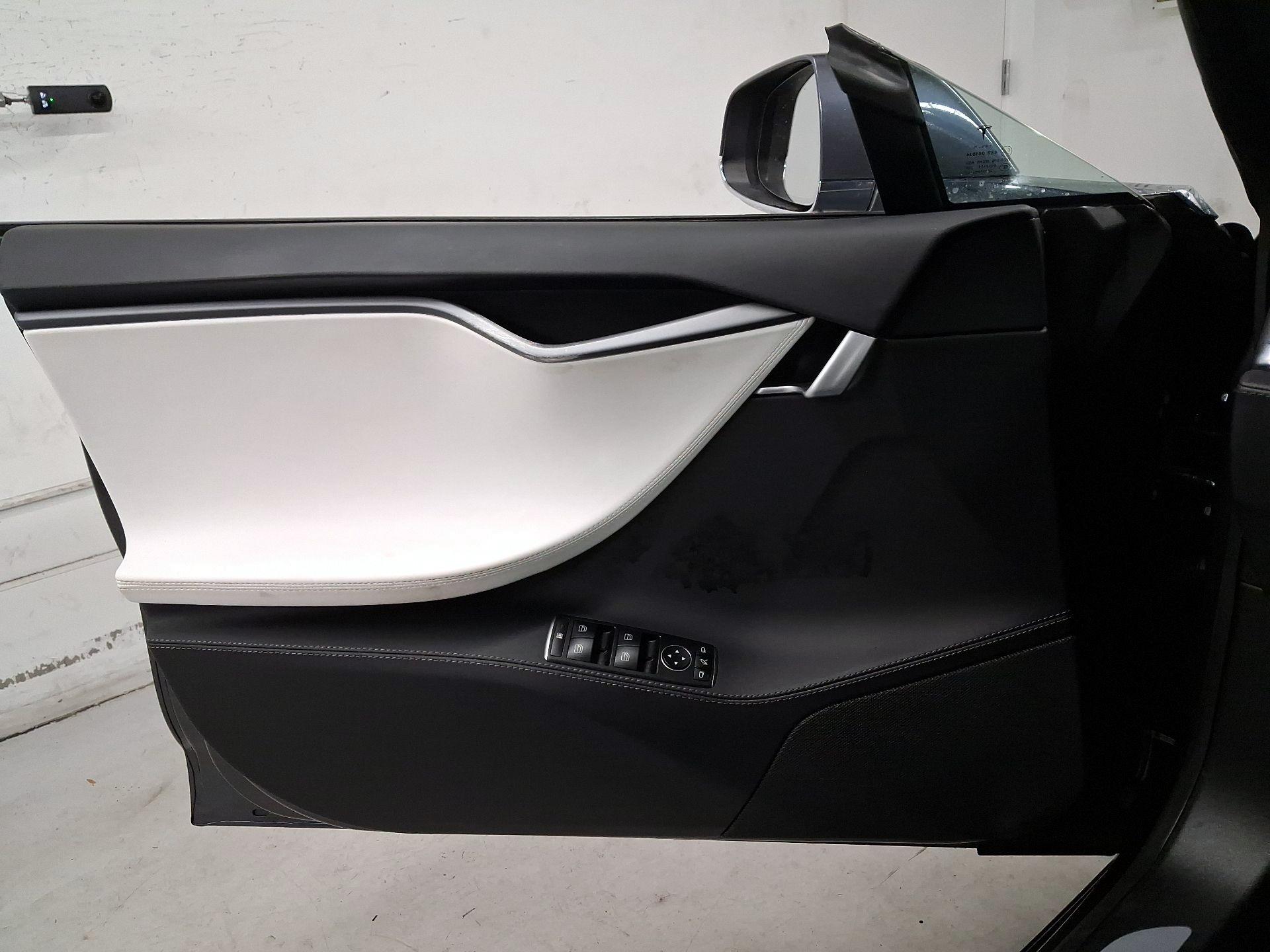 Thumbnail: 2021 Tesla Model S - 10
