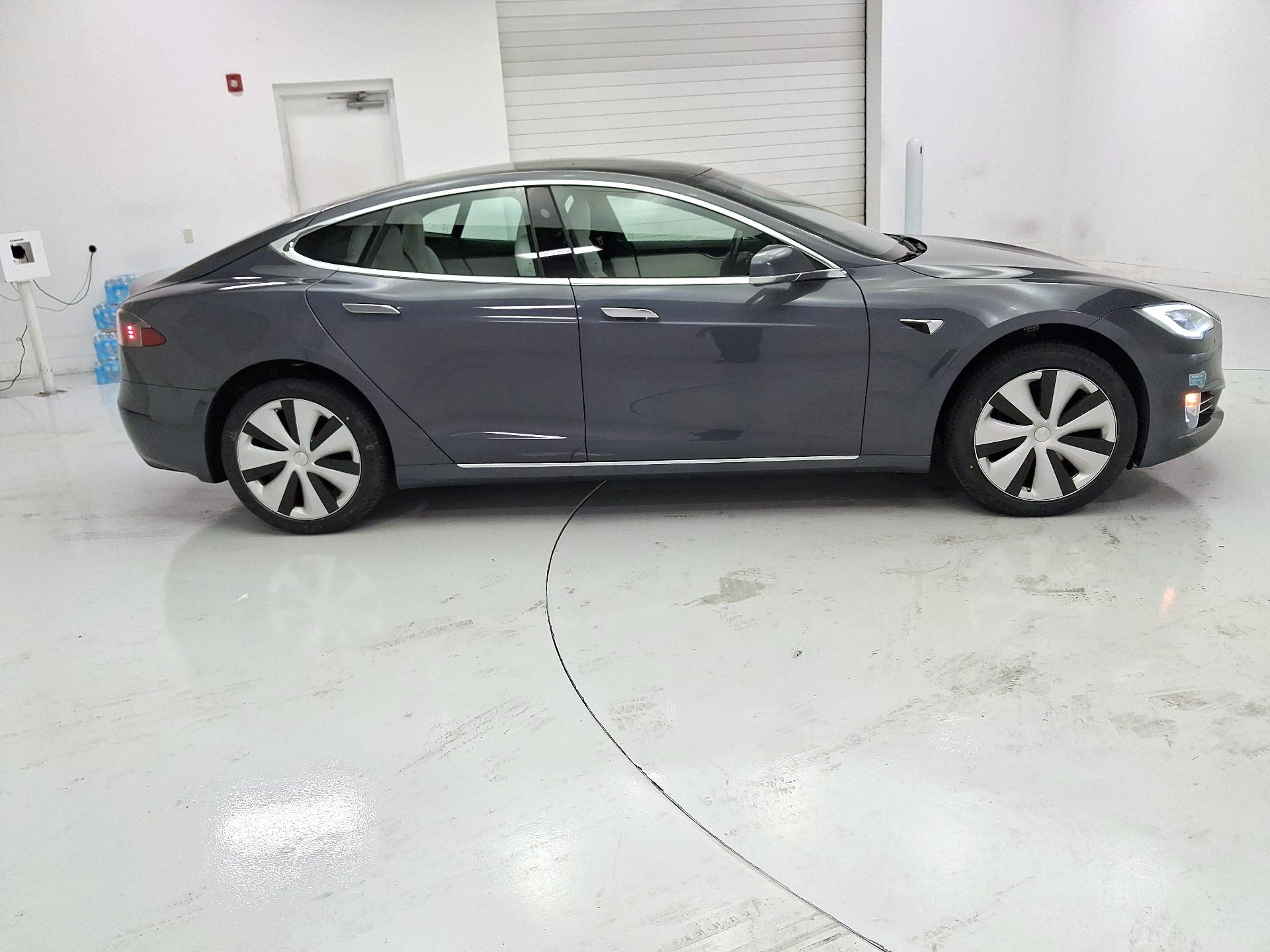 Thumbnail: 2021 Tesla Model S - 4