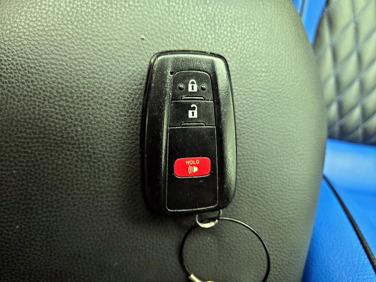 2022 Toyota RAV4 XLE - Photo 23