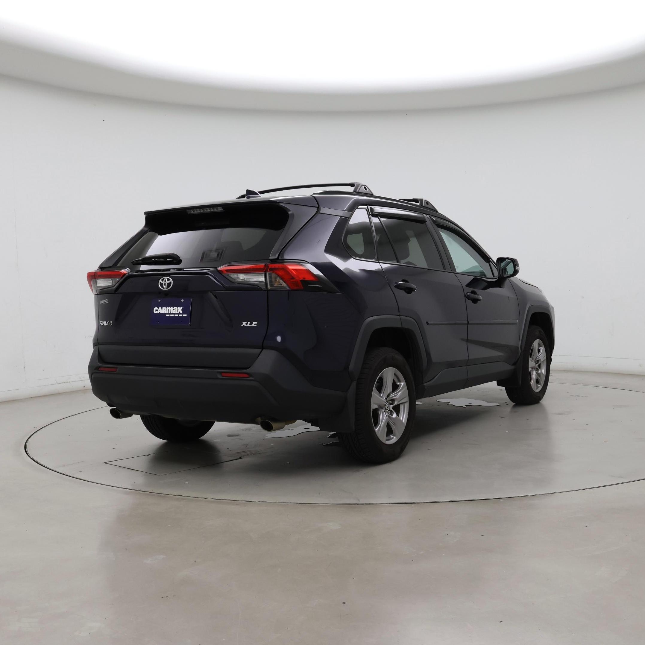 Thumbnail: 2022 Toyota RAV4 - 8