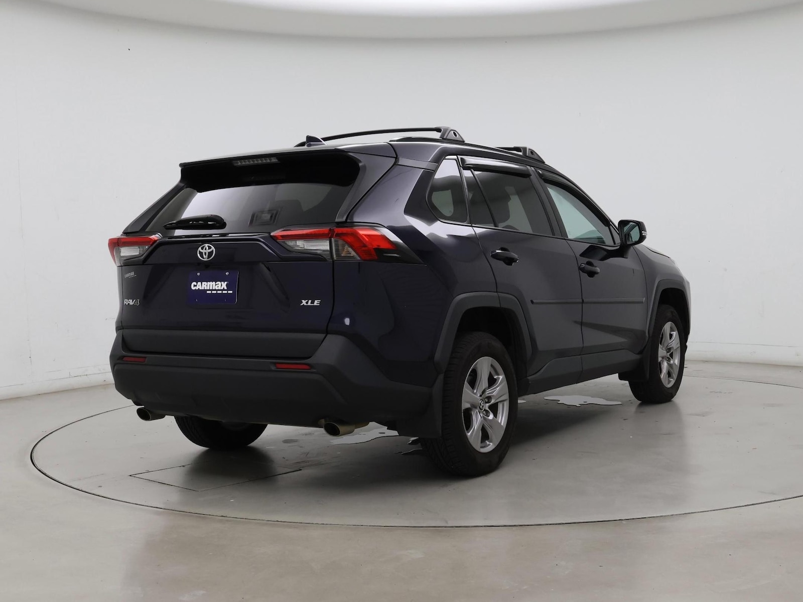 2022 Toyota RAV4 XLE - Photo 9