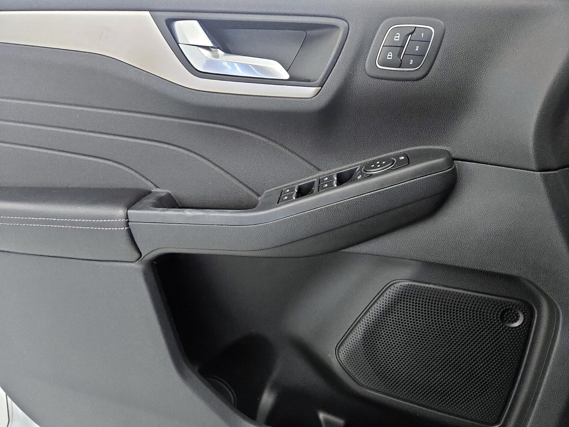 Thumbnail: 2021 Ford Escape - 12