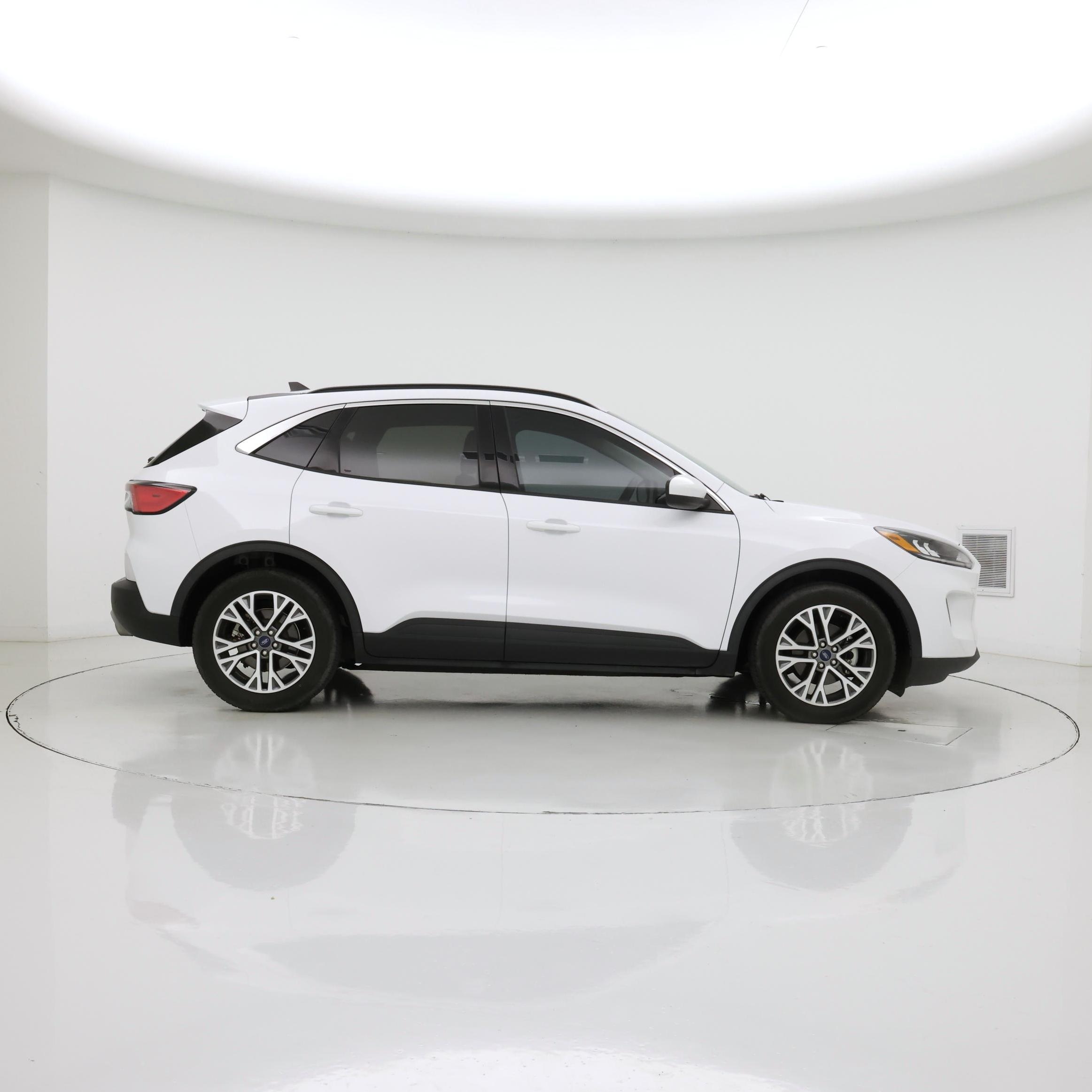 Thumbnail: 2021 Ford Escape - 7