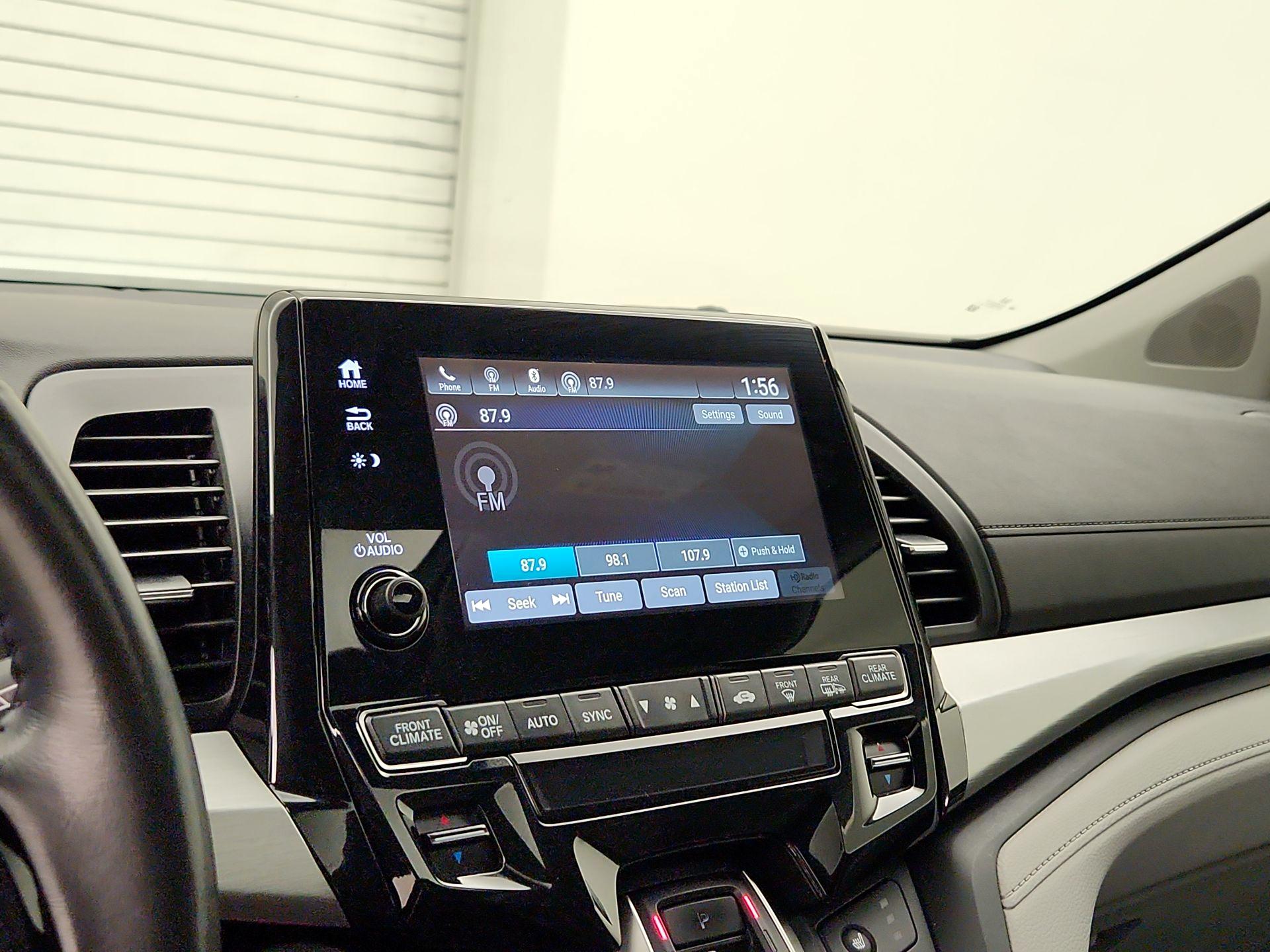Thumbnail: 2018 Honda Odyssey - 15