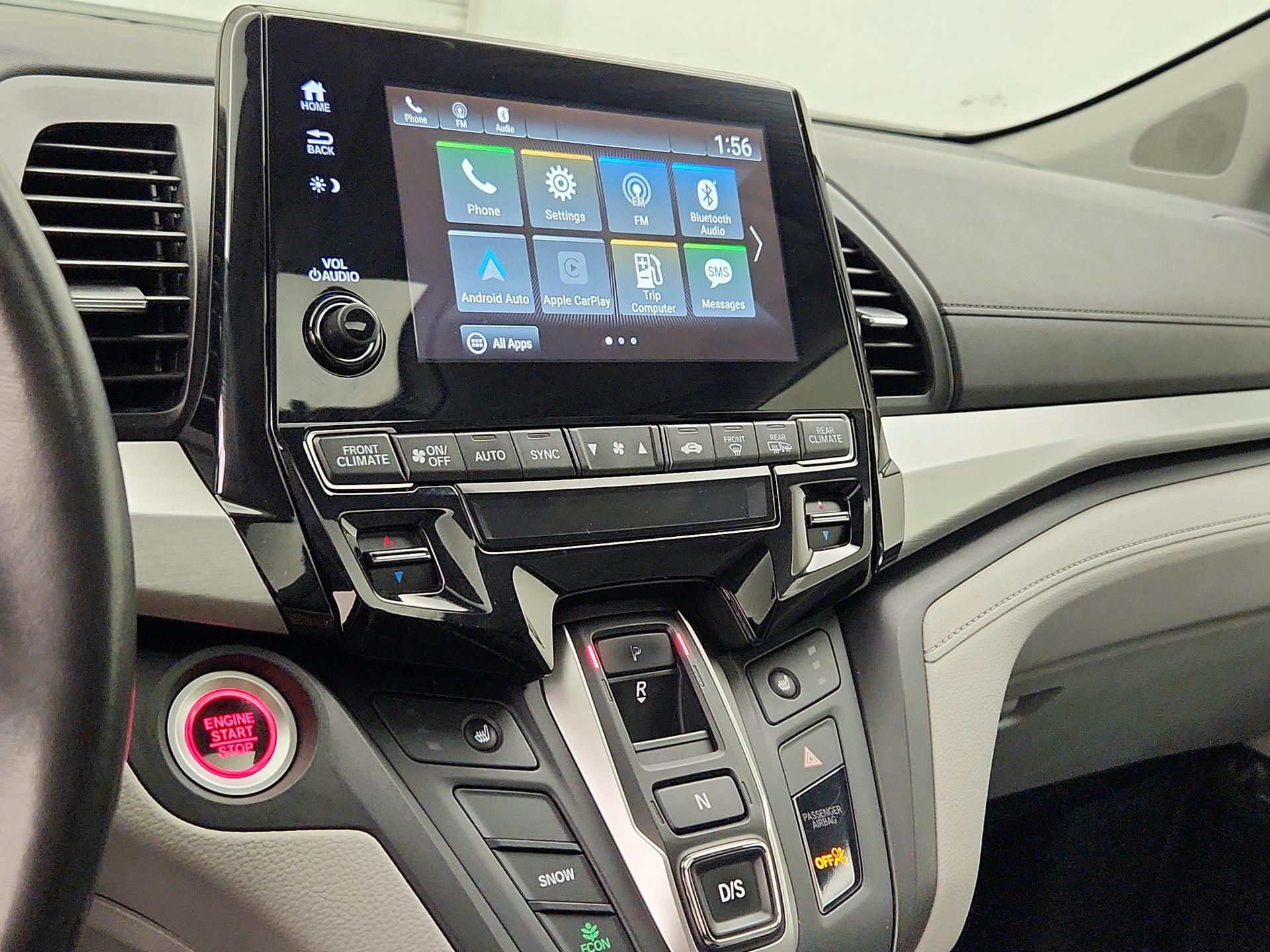 Thumbnail: 2018 Honda Odyssey - 16