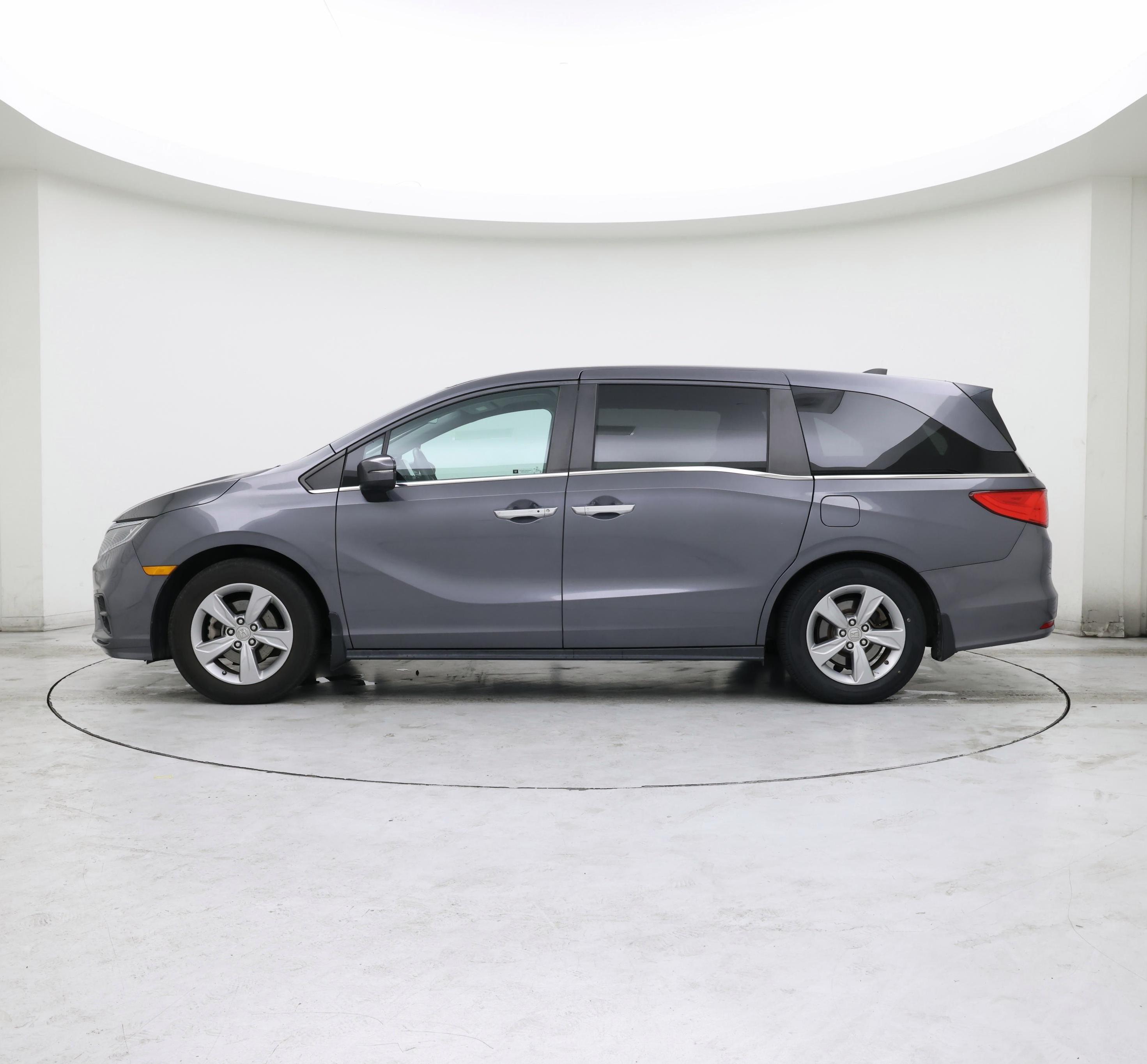 Thumbnail: 2018 Honda Odyssey - 3