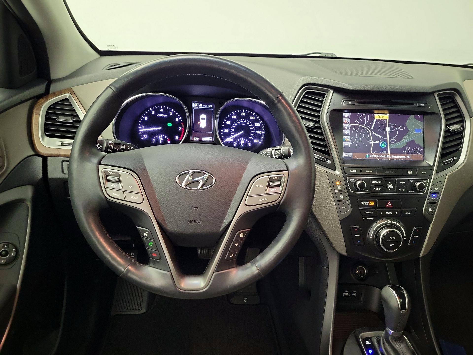 Thumbnail: 2017 Hyundai Santa Fe - 10
