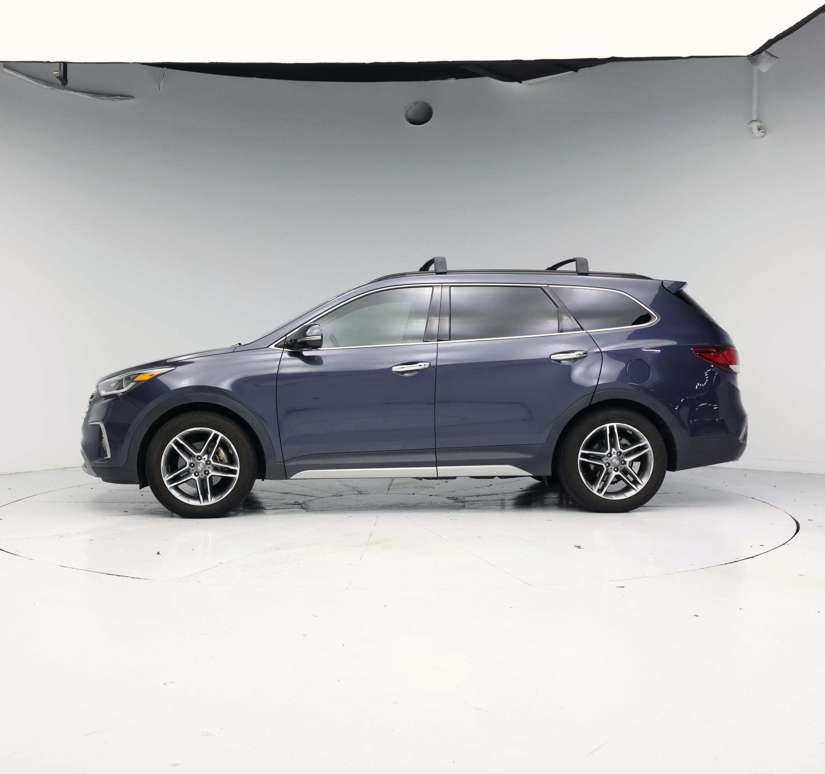 Thumbnail: 2017 Hyundai Santa Fe - 3