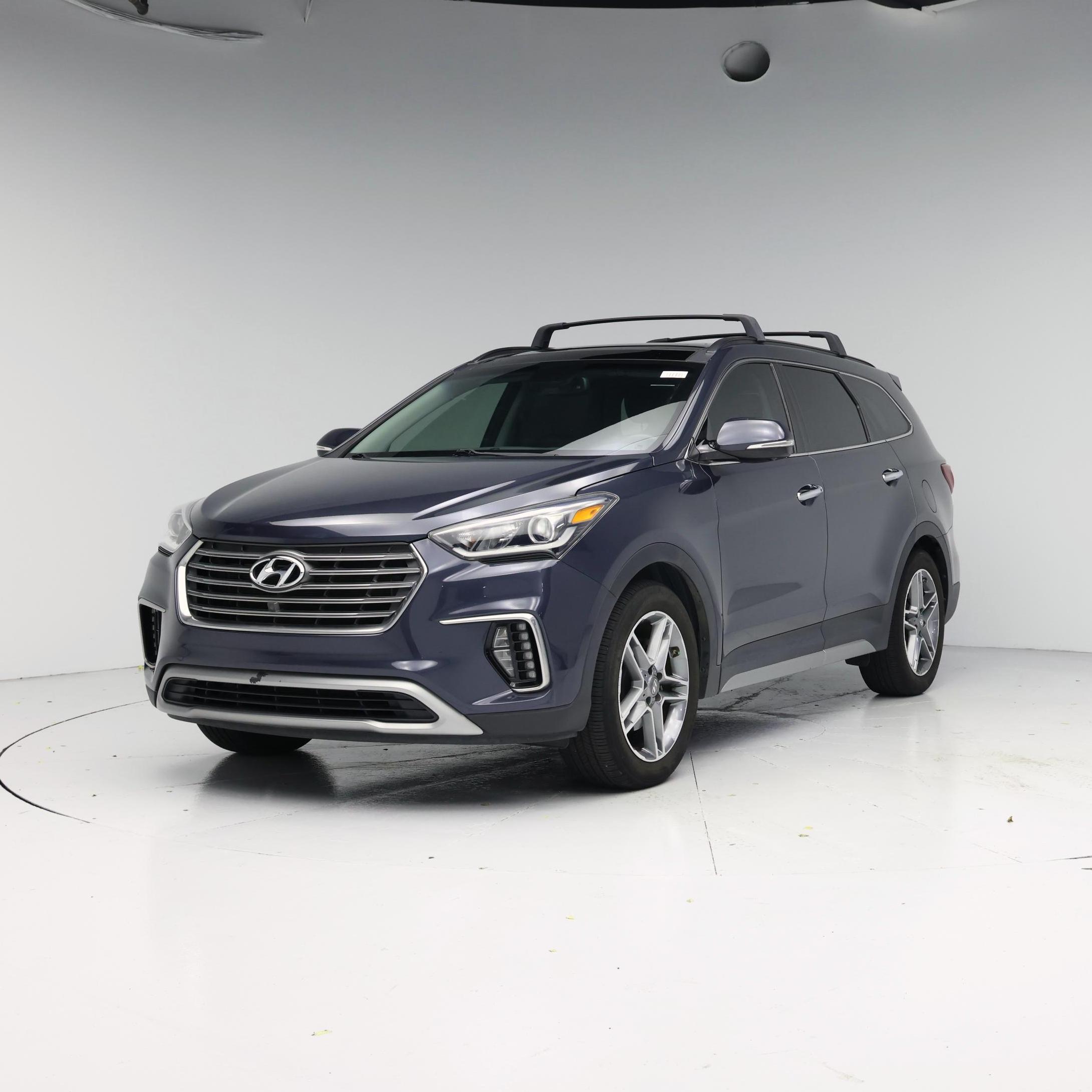 Thumbnail: 2017 Hyundai Santa Fe - 4