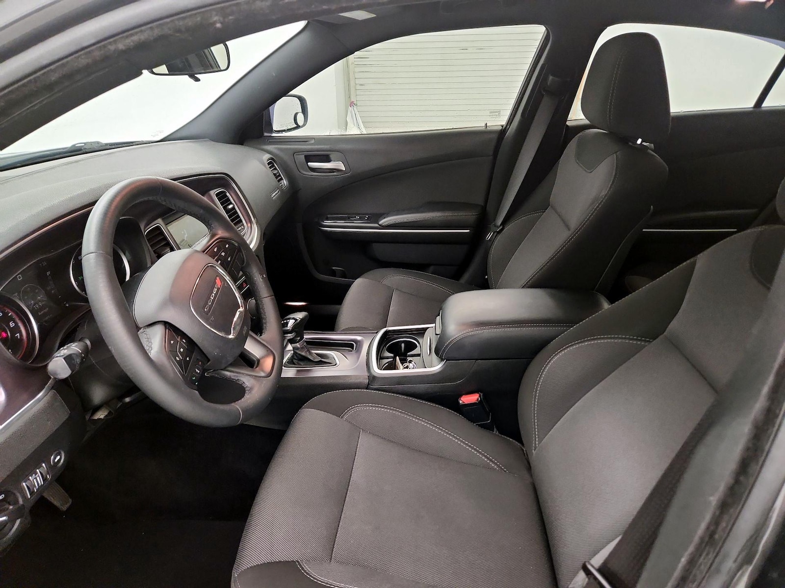 Power Seat(s) & Side Airbags