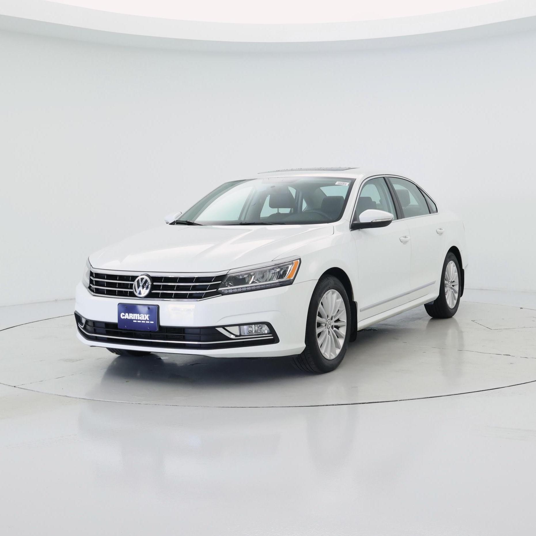 Thumbnail: 2016 Volkswagen Passat - 4