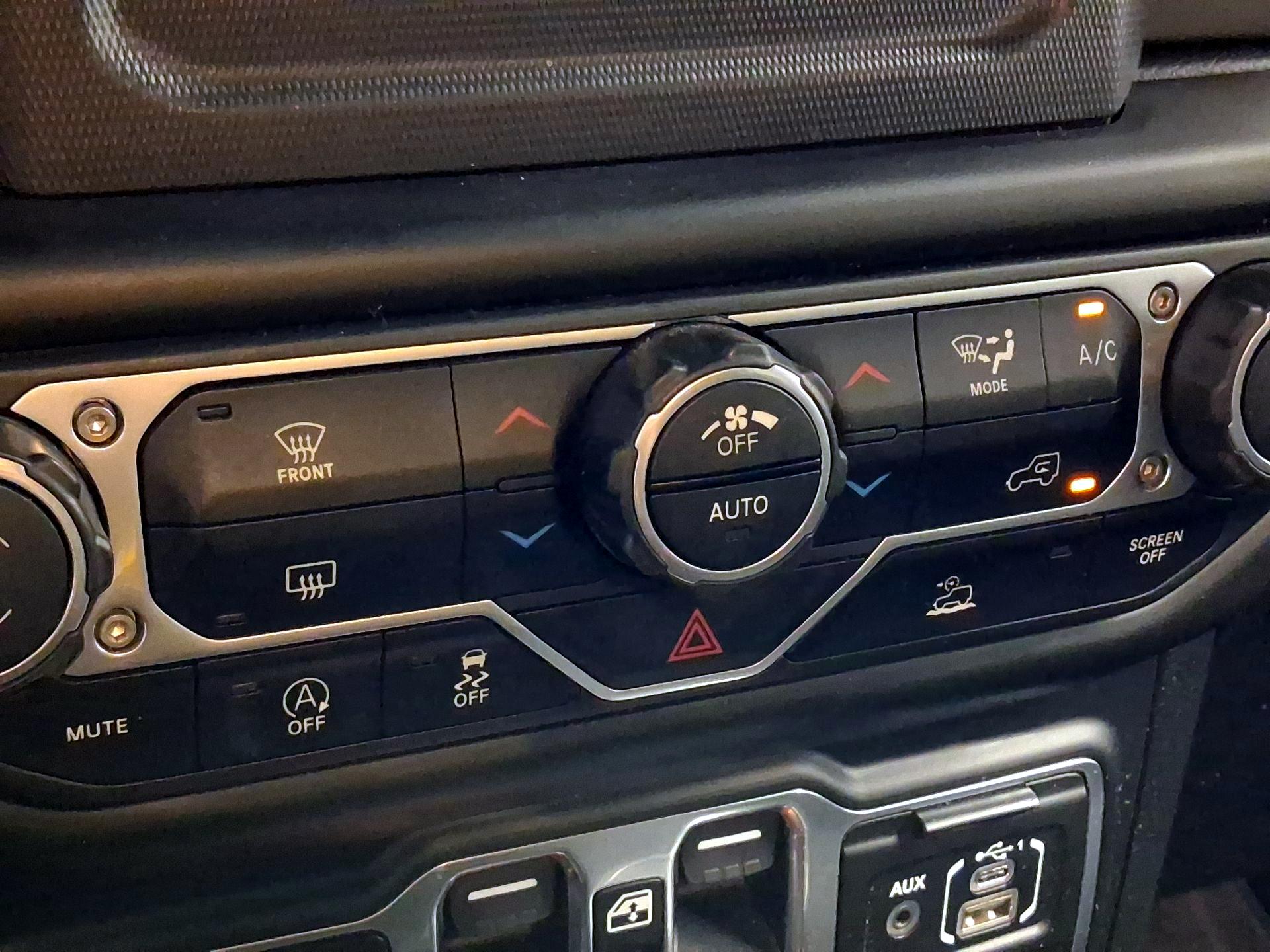 Thumbnail: 2020 Jeep Gladiator - 14