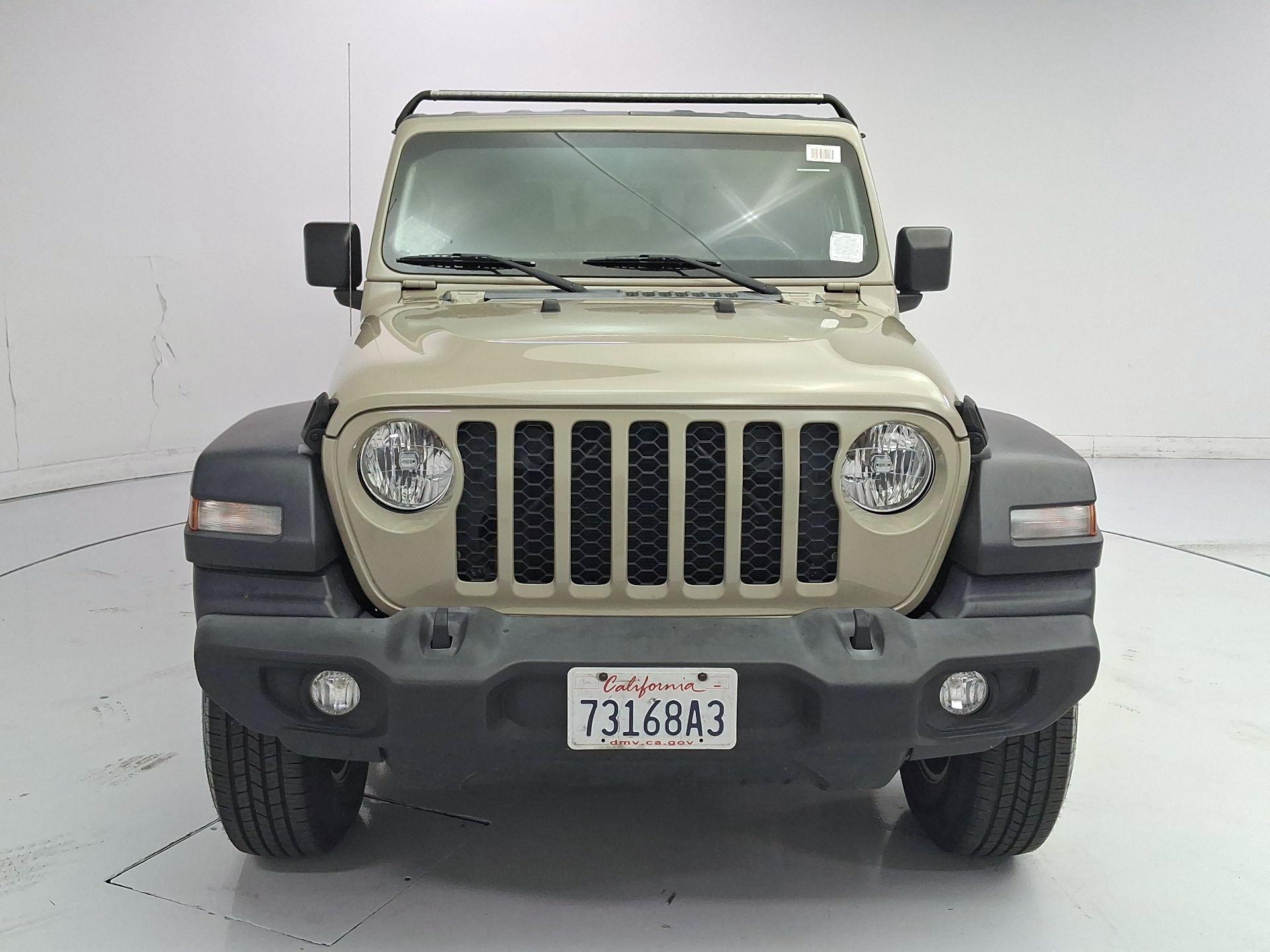 Thumbnail: 2020 Jeep Gladiator - 2