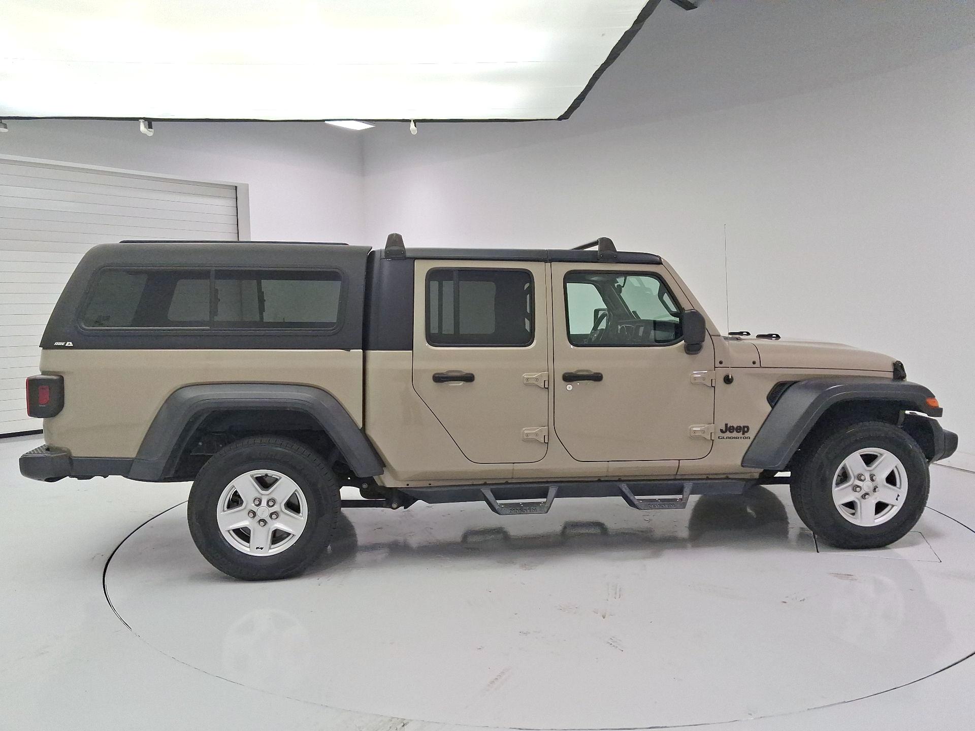 Thumbnail: 2020 Jeep Gladiator - 4
