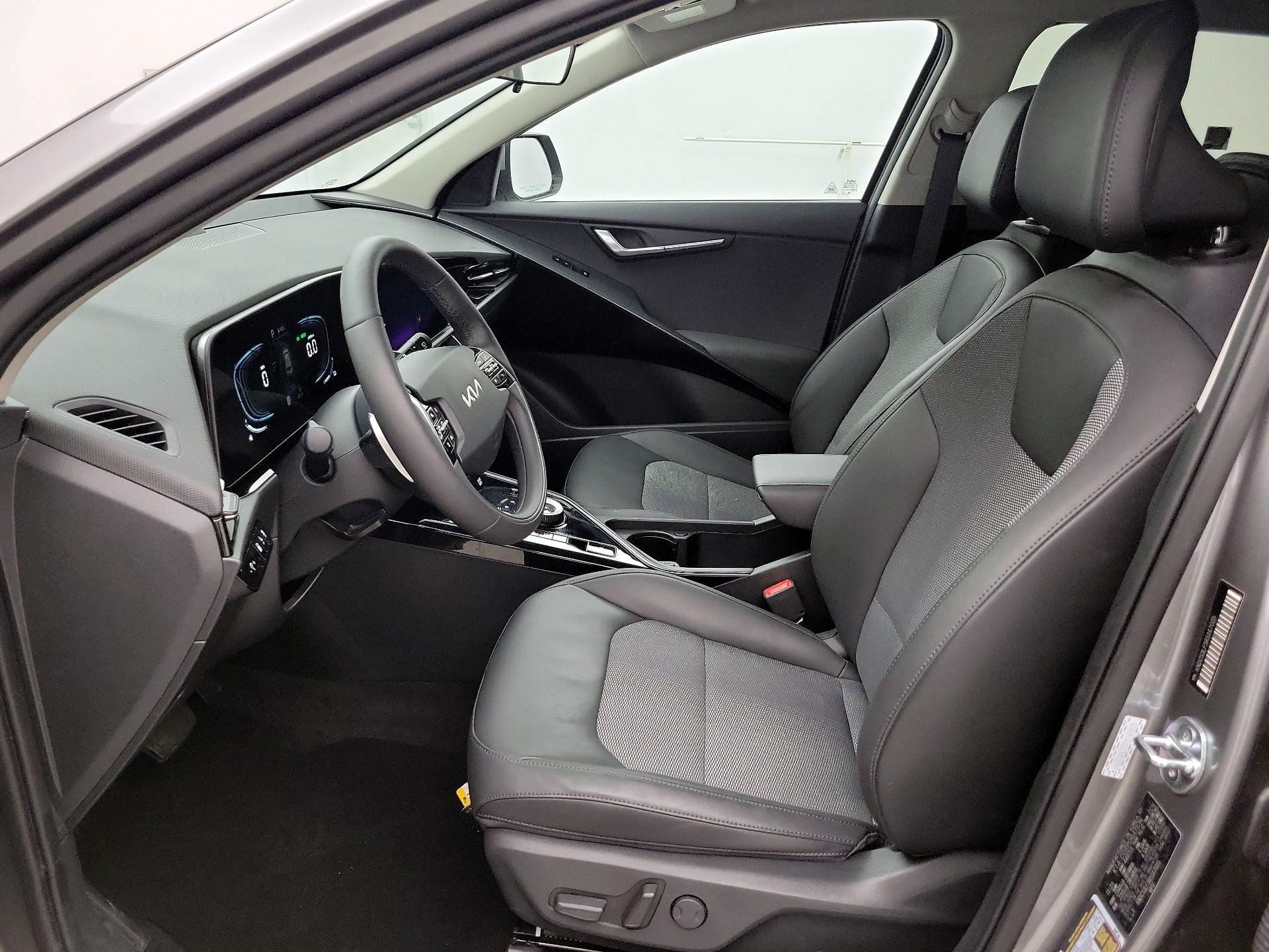 Thumbnail: 2024 Kia Niro - 11