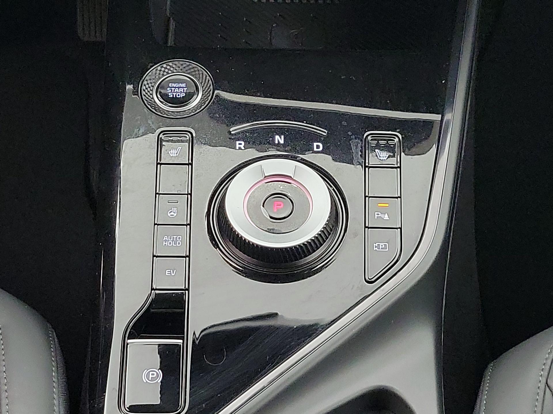 Thumbnail: 2024 Kia Niro - 18