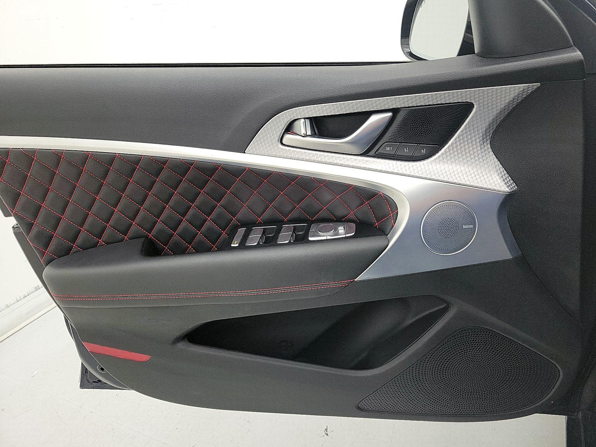 Thumbnail: 2023 Genesis G70 - 12