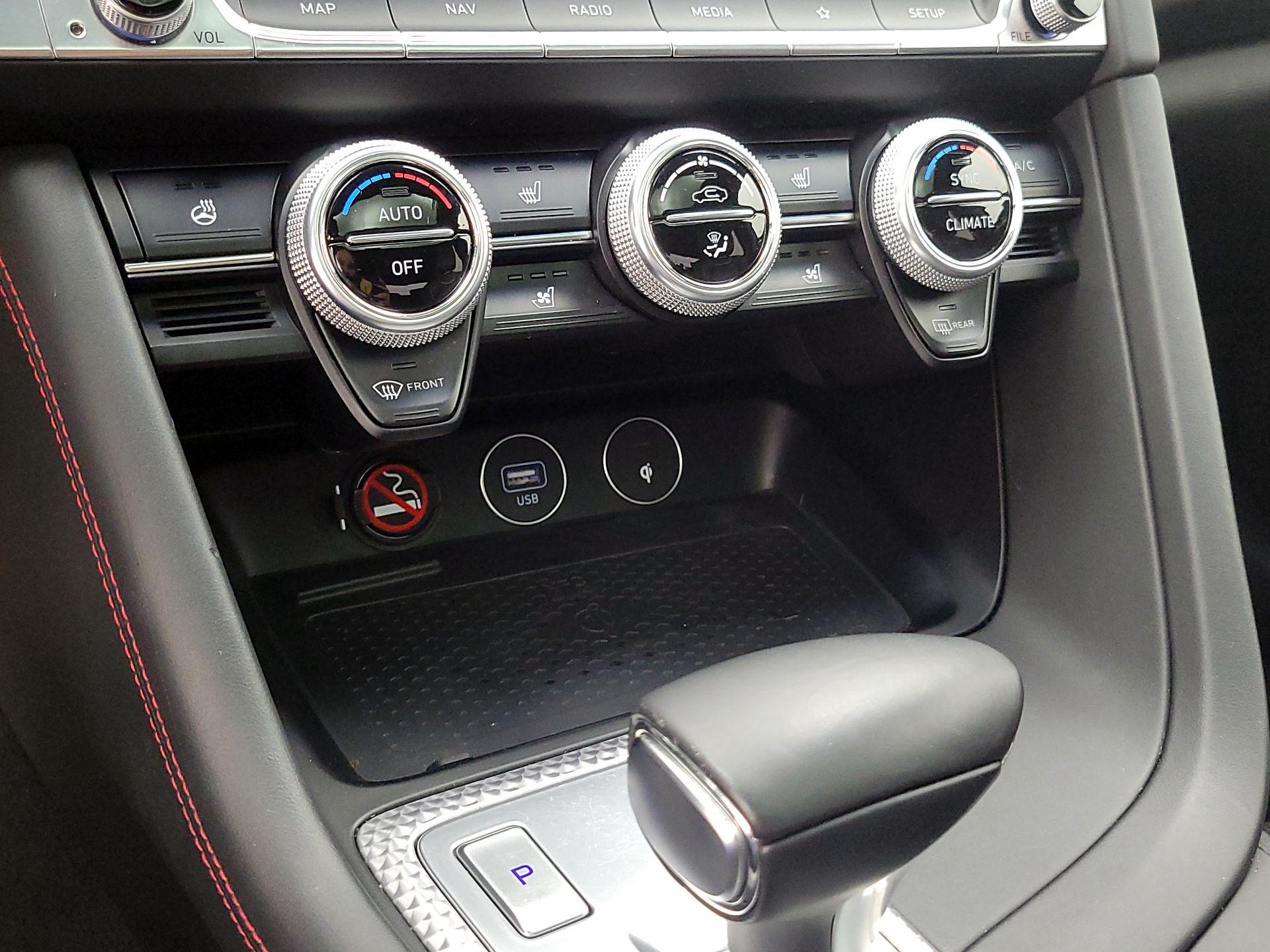 Thumbnail: 2023 Genesis G70 - 19