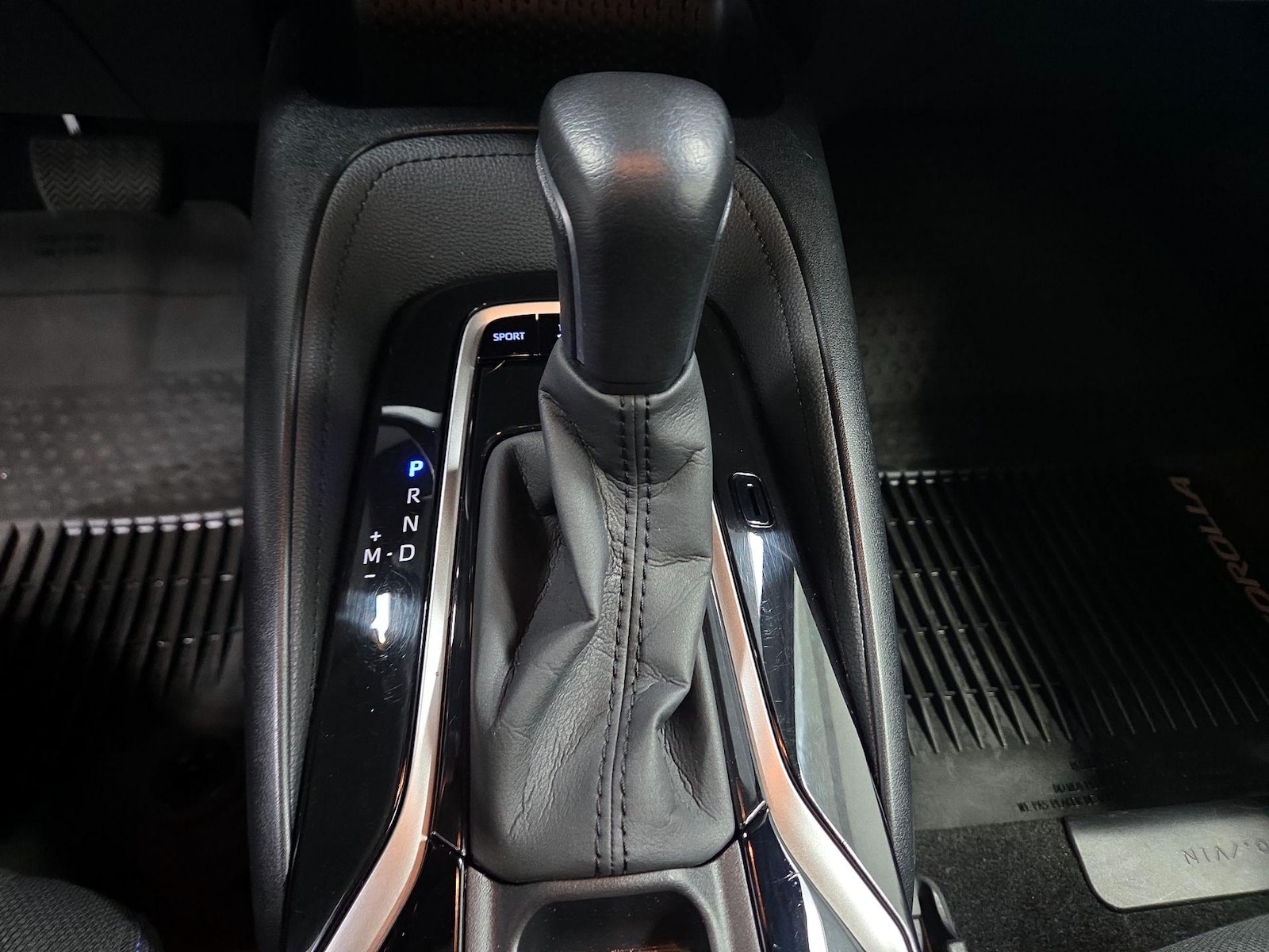 2020 Toyota Corolla SE - Photo 14