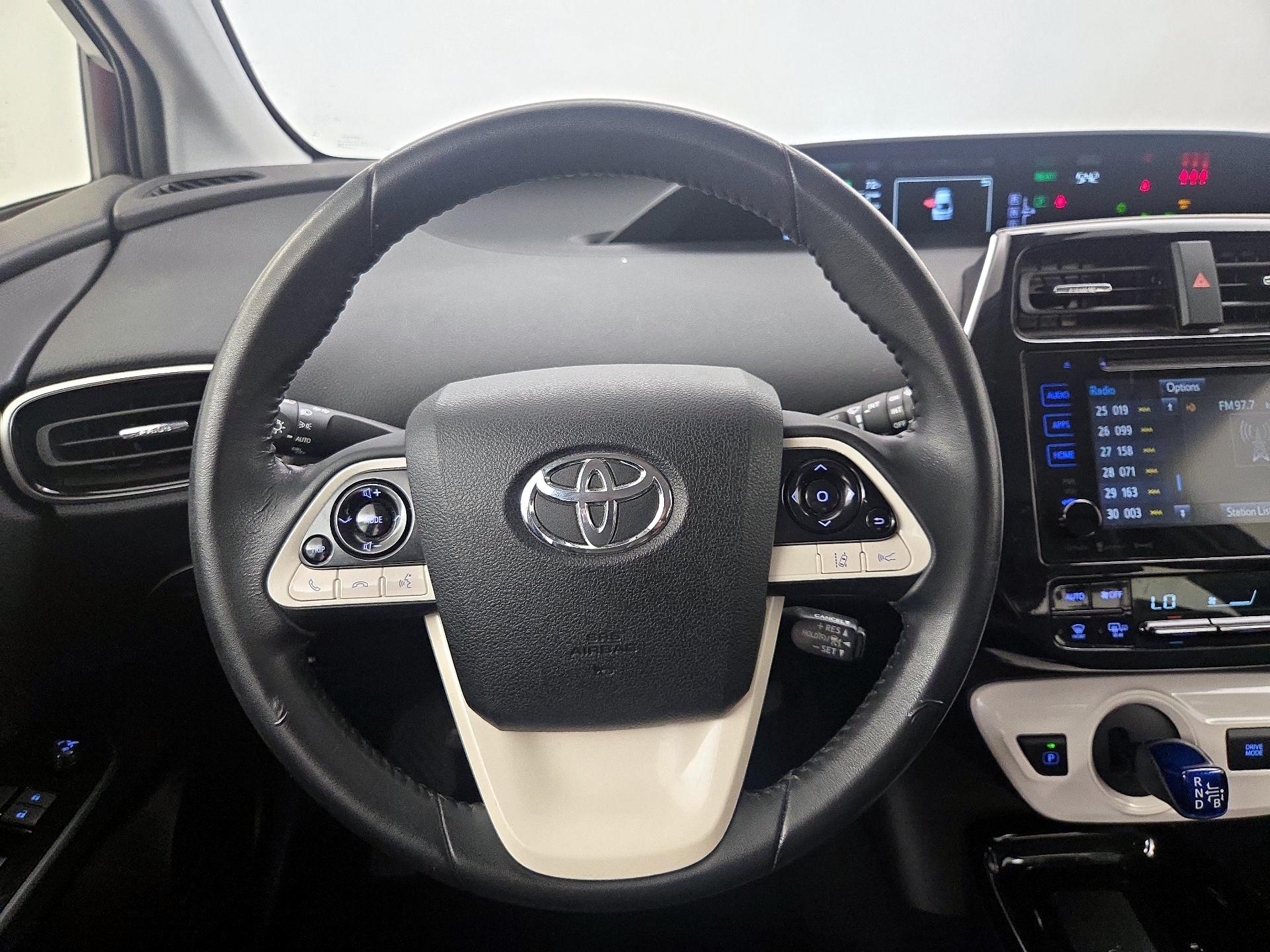 Thumbnail: 2017 Toyota Prius - 10