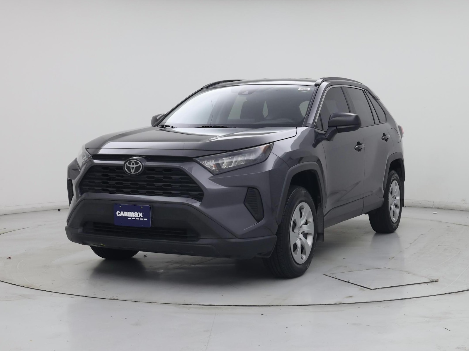 2020 Toyota RAV4 LE, photo 5