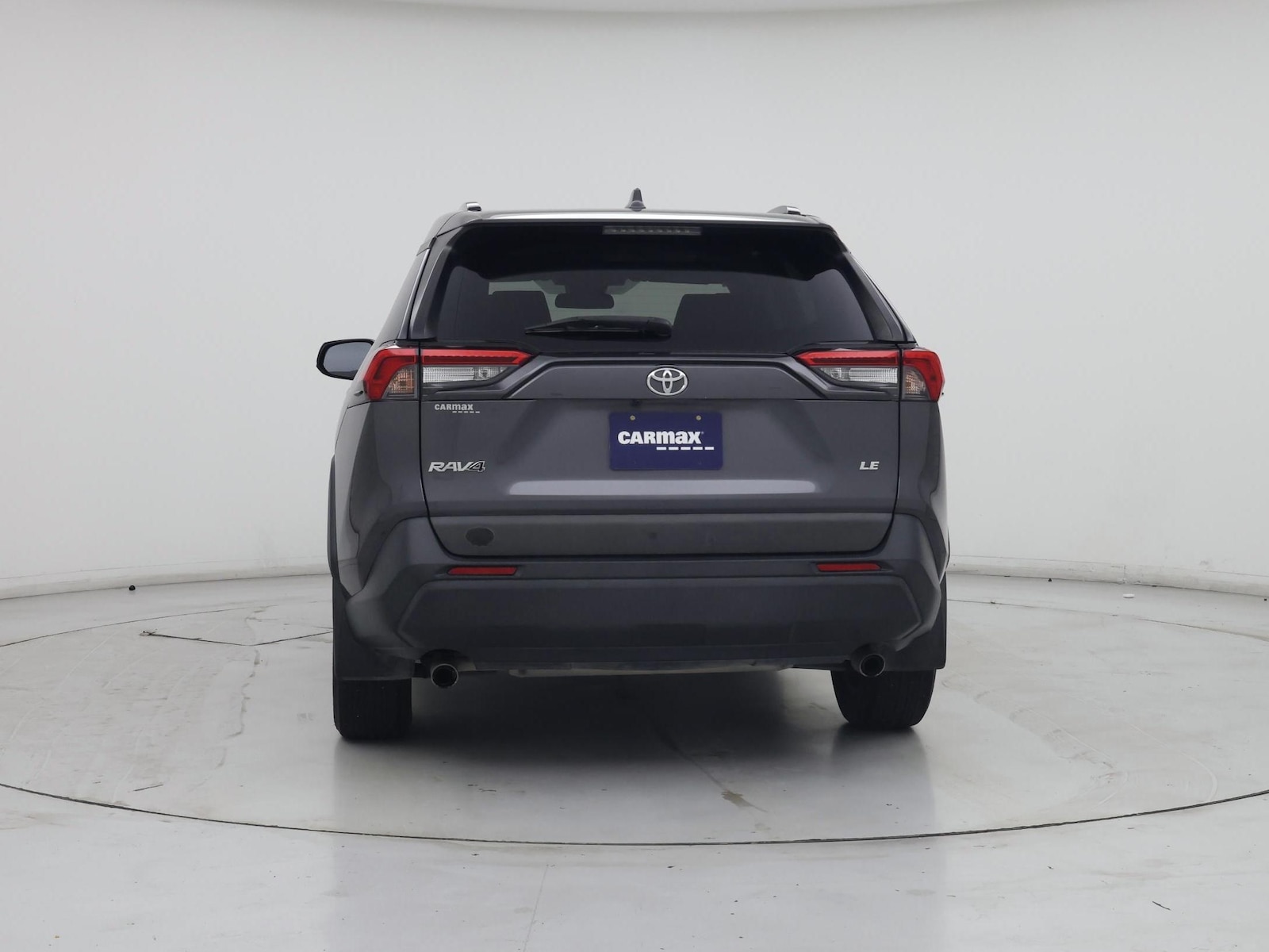 2020 Toyota RAV4 LE, photo 7