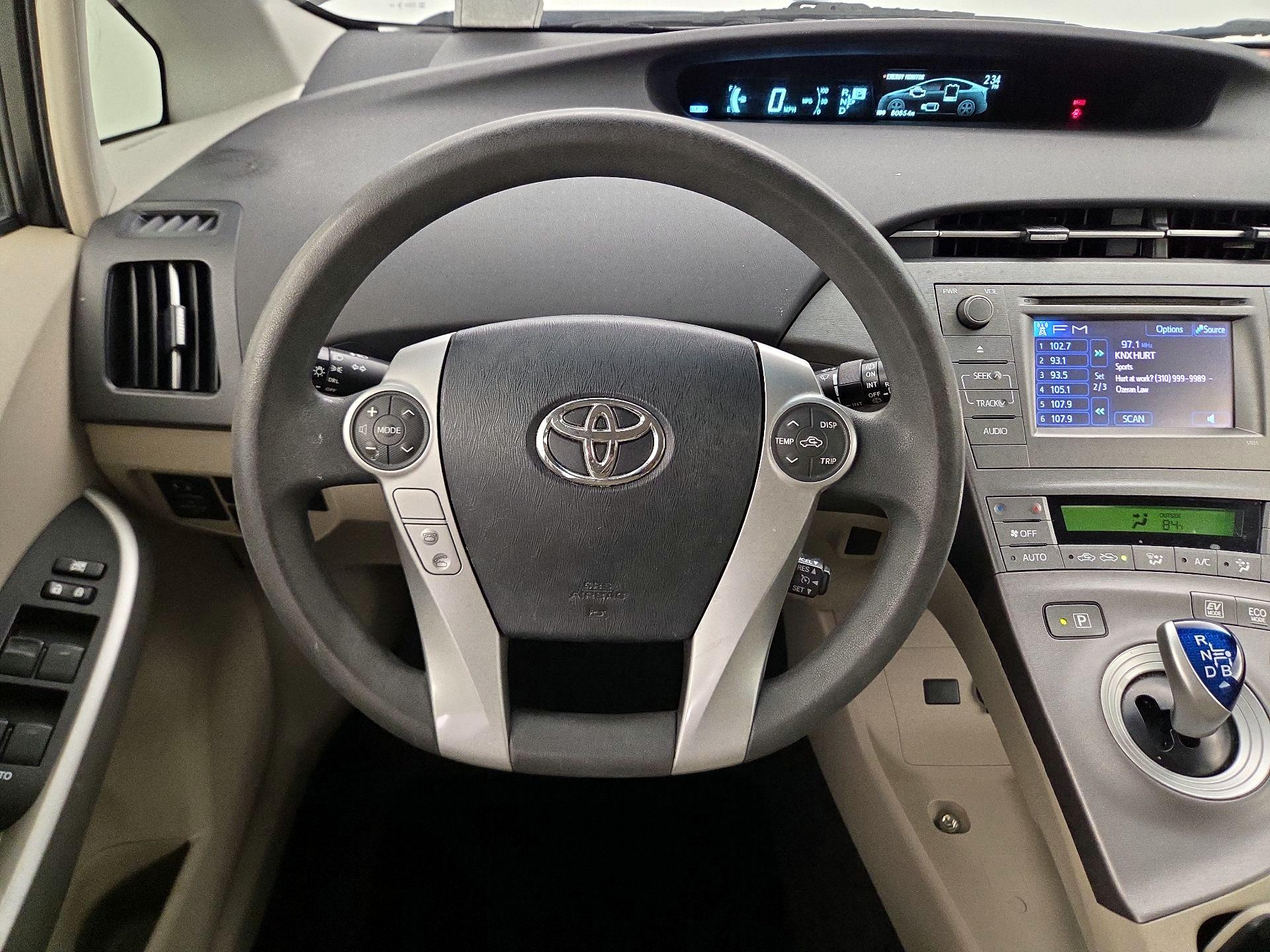 Thumbnail: 2015 Toyota Prius - 10
