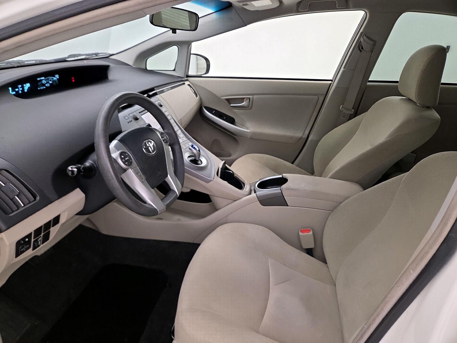 Thumbnail: 2015 Toyota Prius - 11