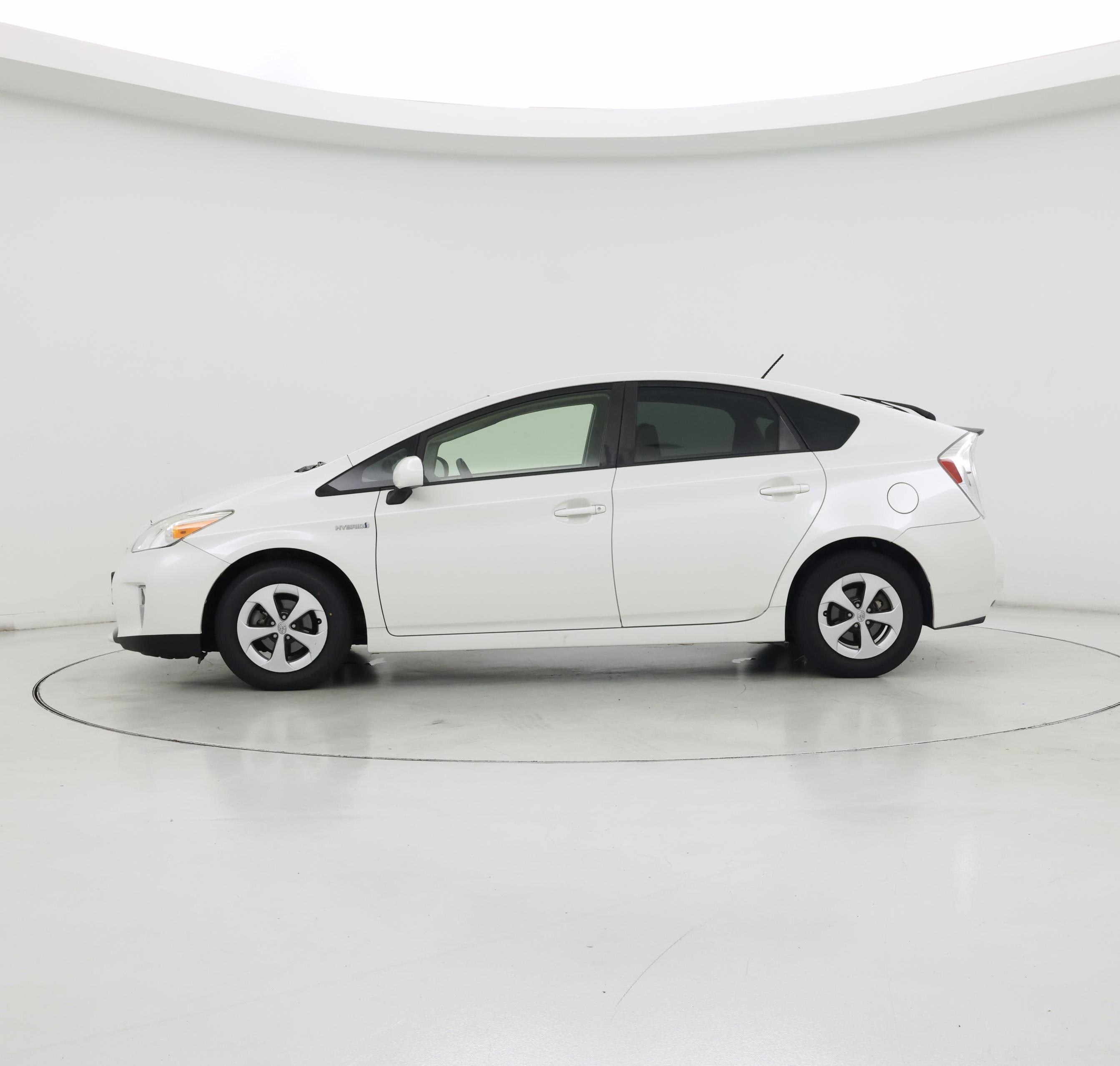 Thumbnail: 2015 Toyota Prius - 3