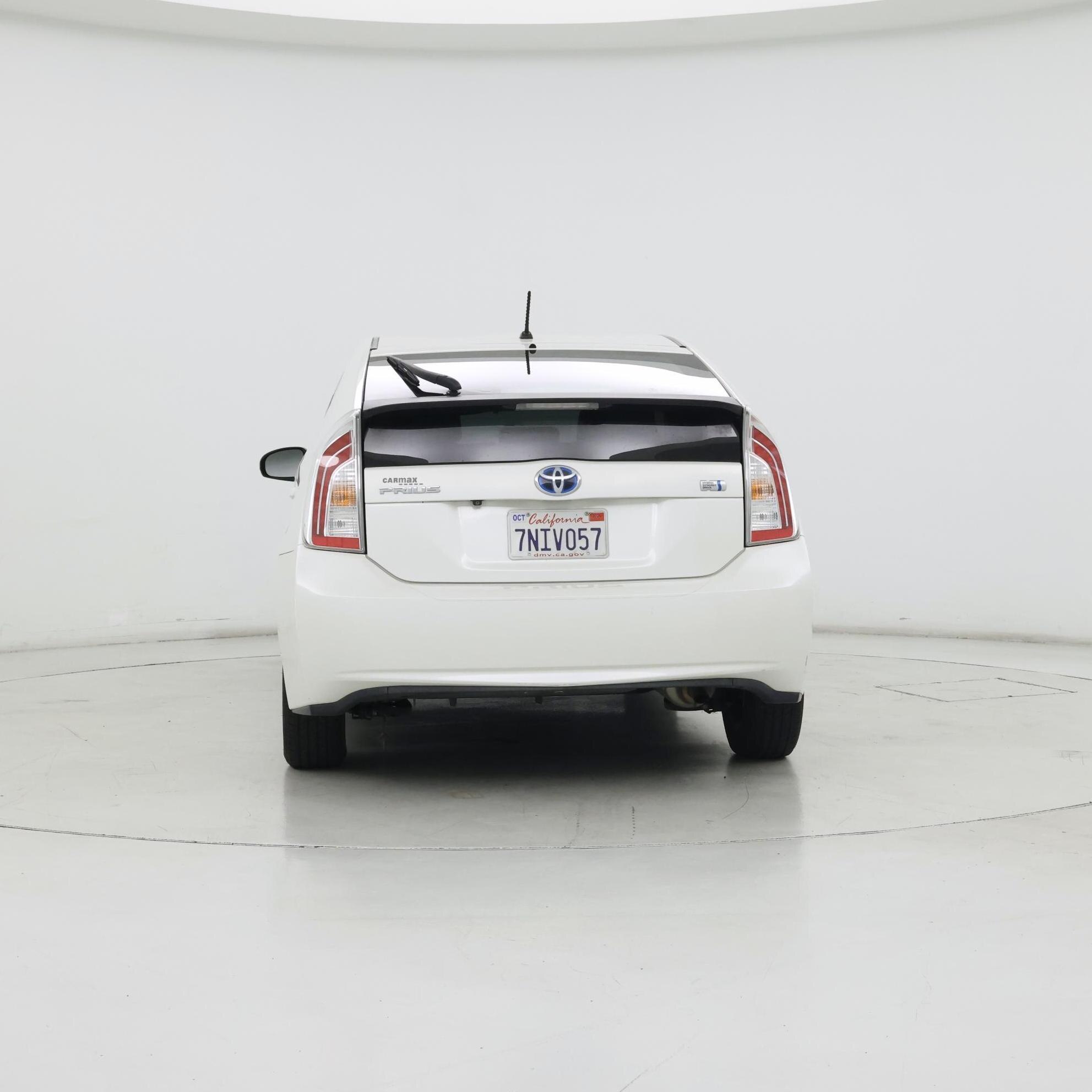 Thumbnail: 2015 Toyota Prius - 6