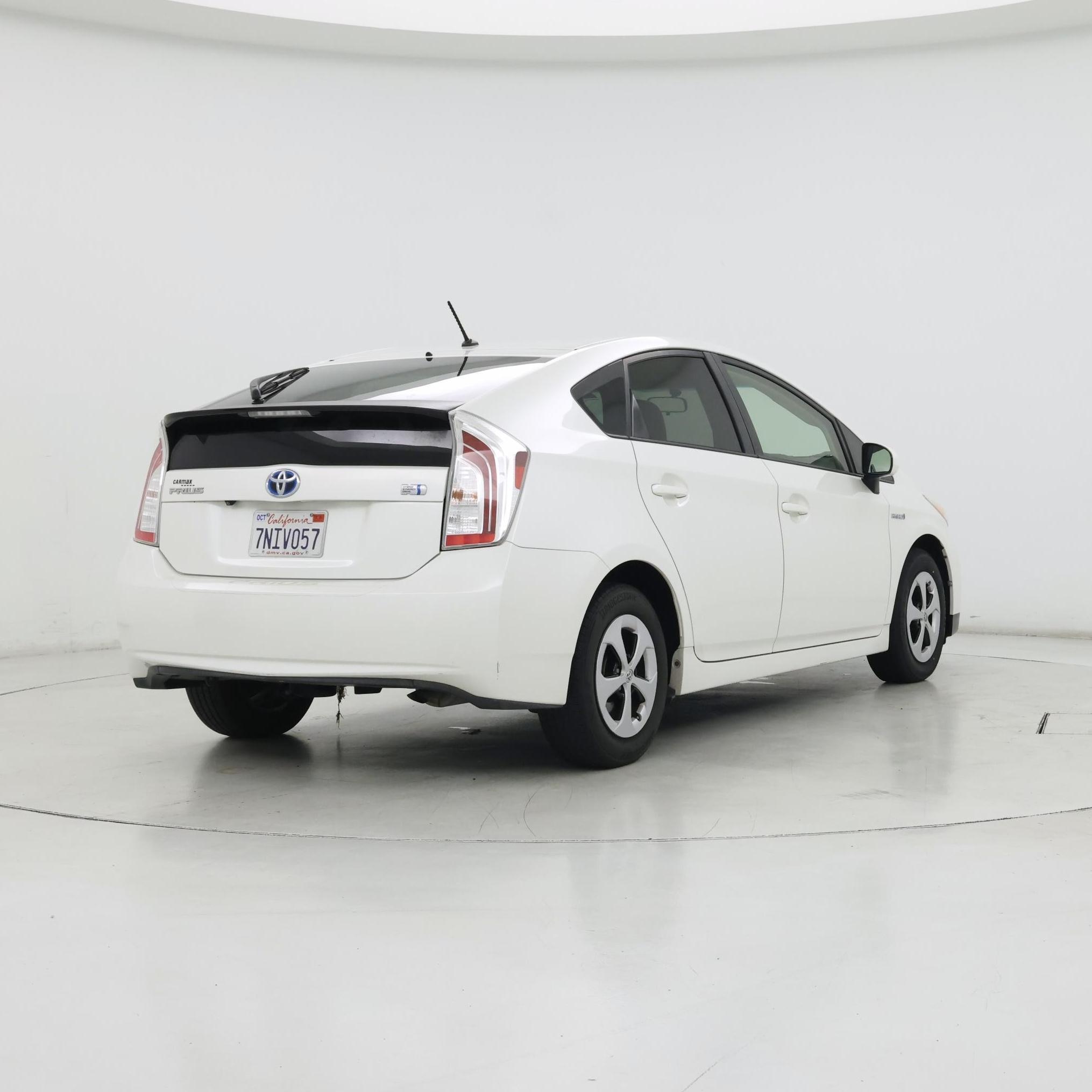 Thumbnail: 2015 Toyota Prius - 8