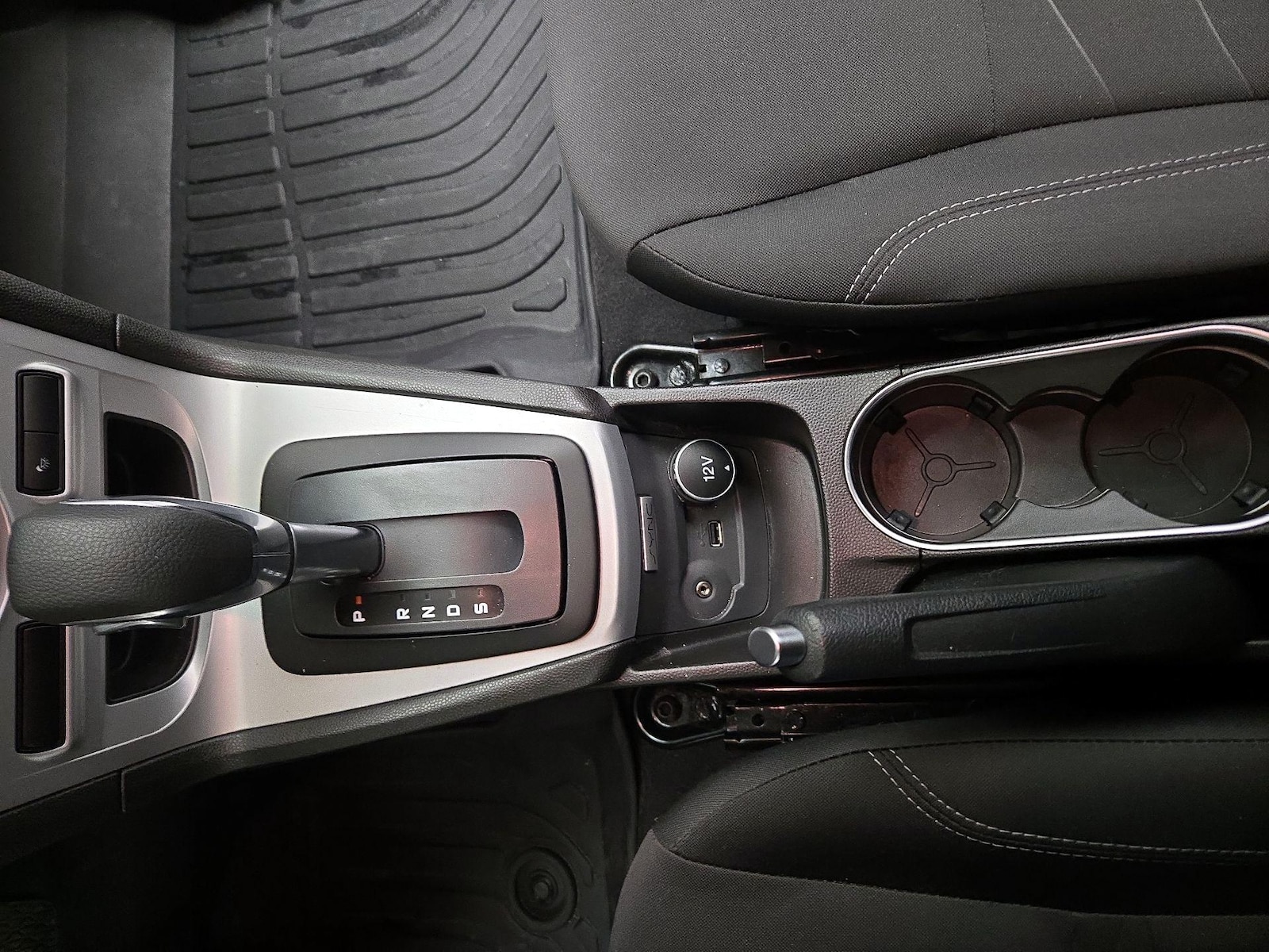 2018 Ford Fiesta SE - Photo 18