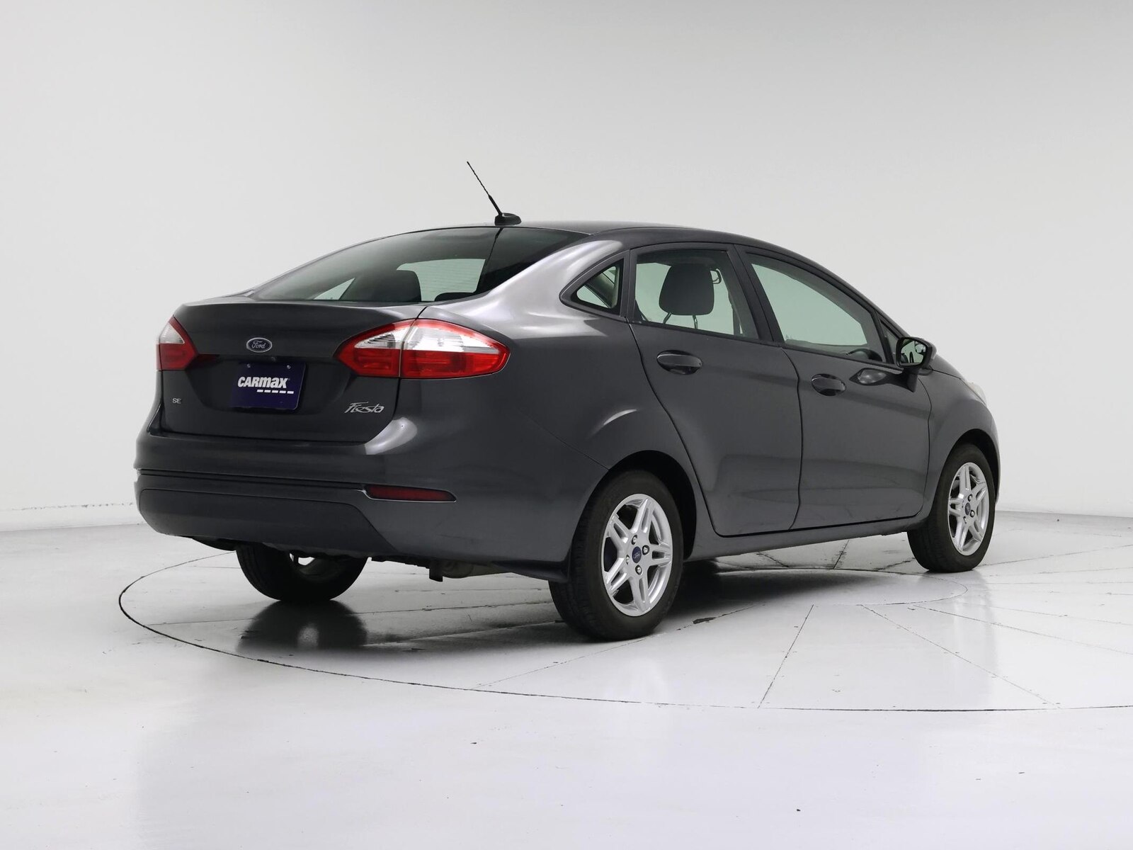 2018 Ford Fiesta SE - Photo 9