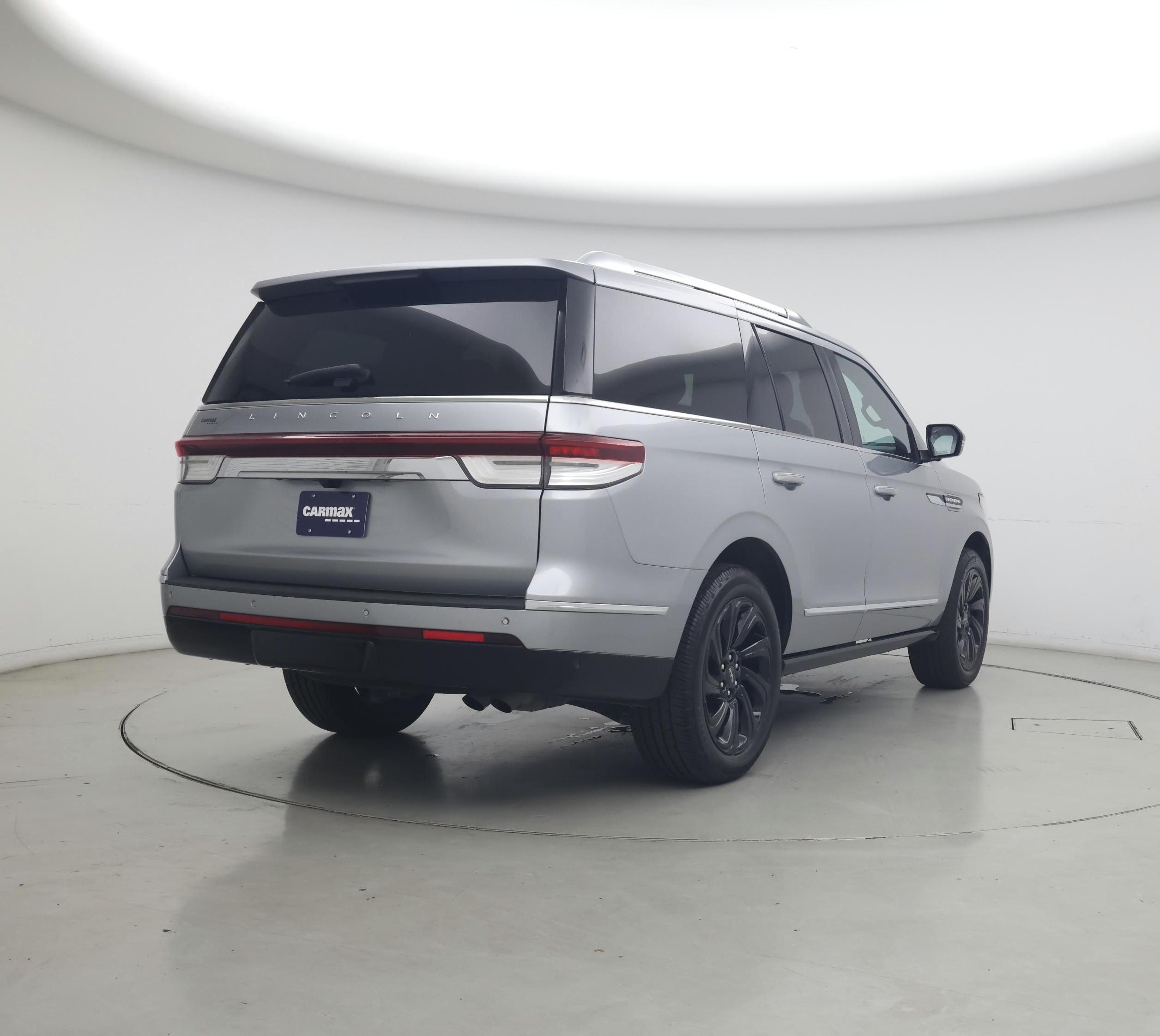 Thumbnail: 2023 Lincoln Navigator - 8