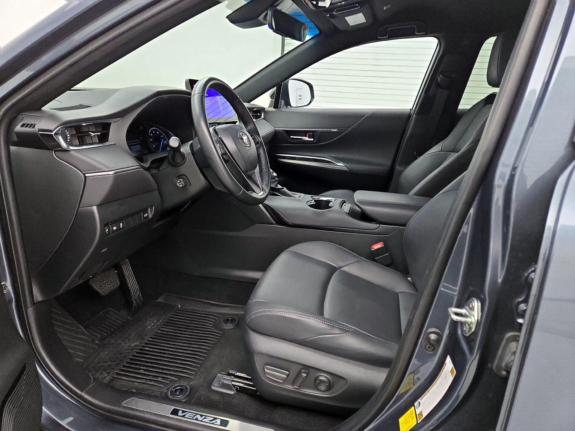 Thumbnail: 2024 Toyota Venza - 11