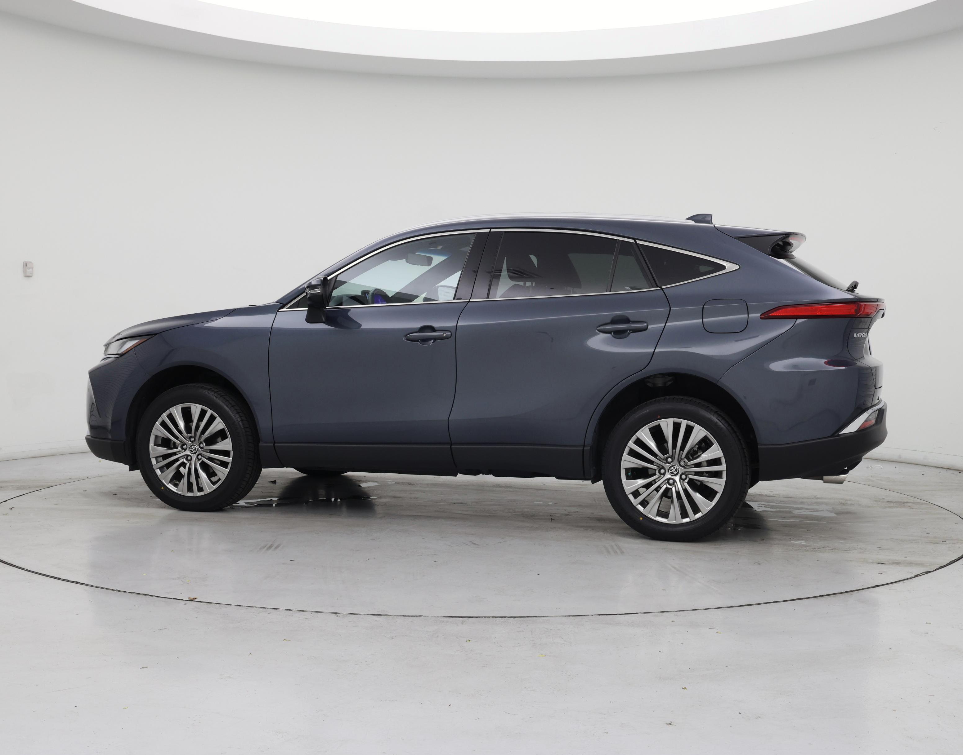Thumbnail: 2024 Toyota Venza - 3