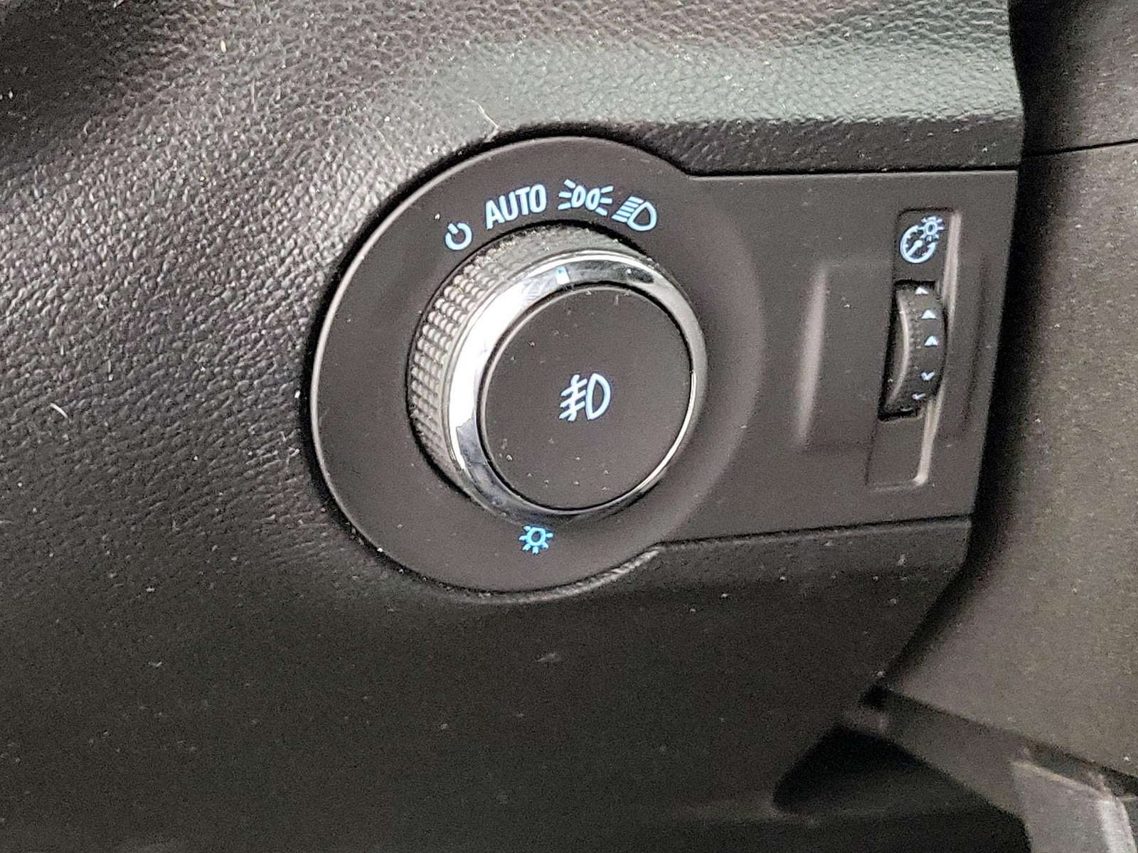 2015 Chevrolet Camaro 1LT - Photo 14