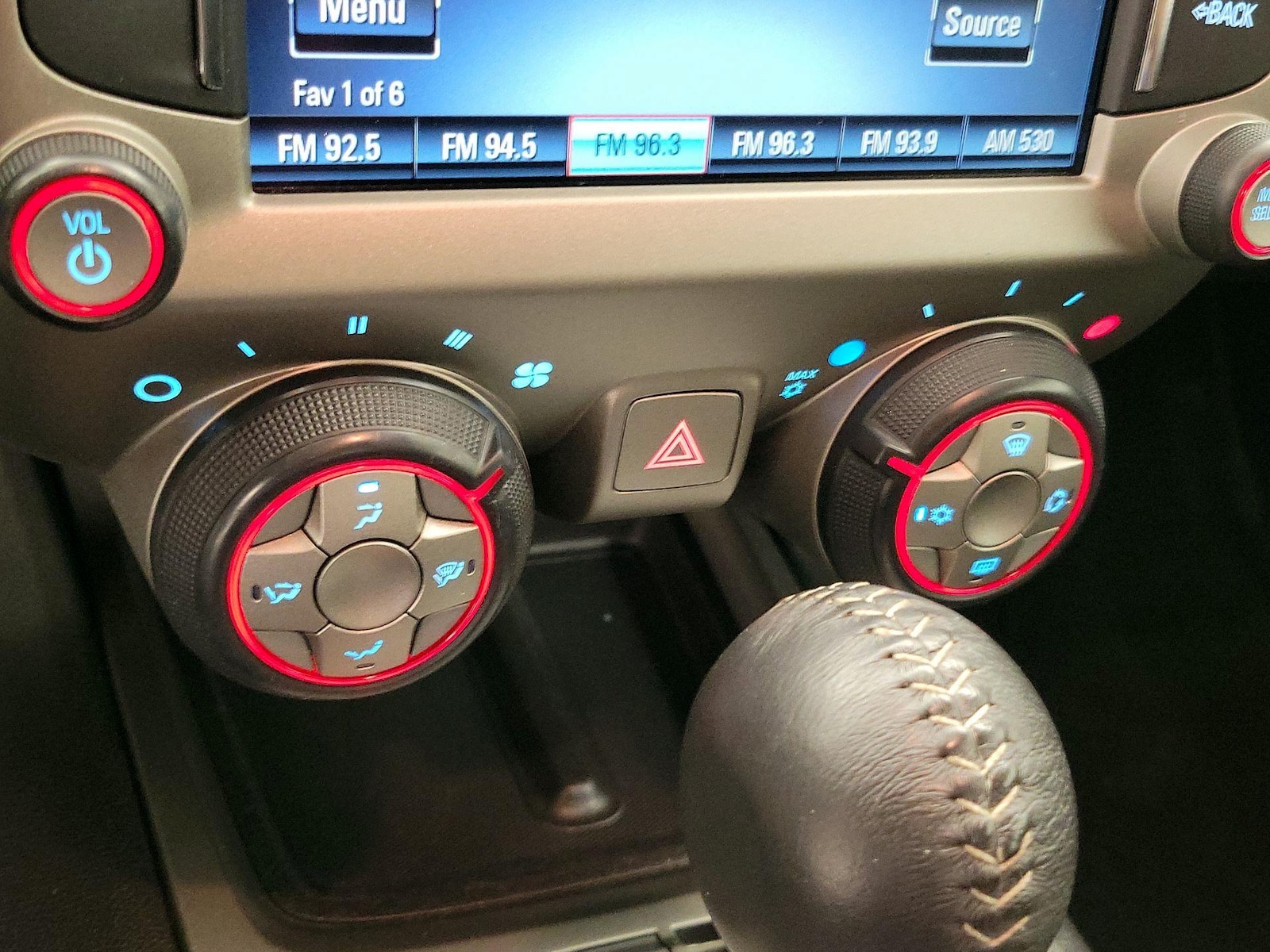2015 Chevrolet Camaro 1LT - Photo 17