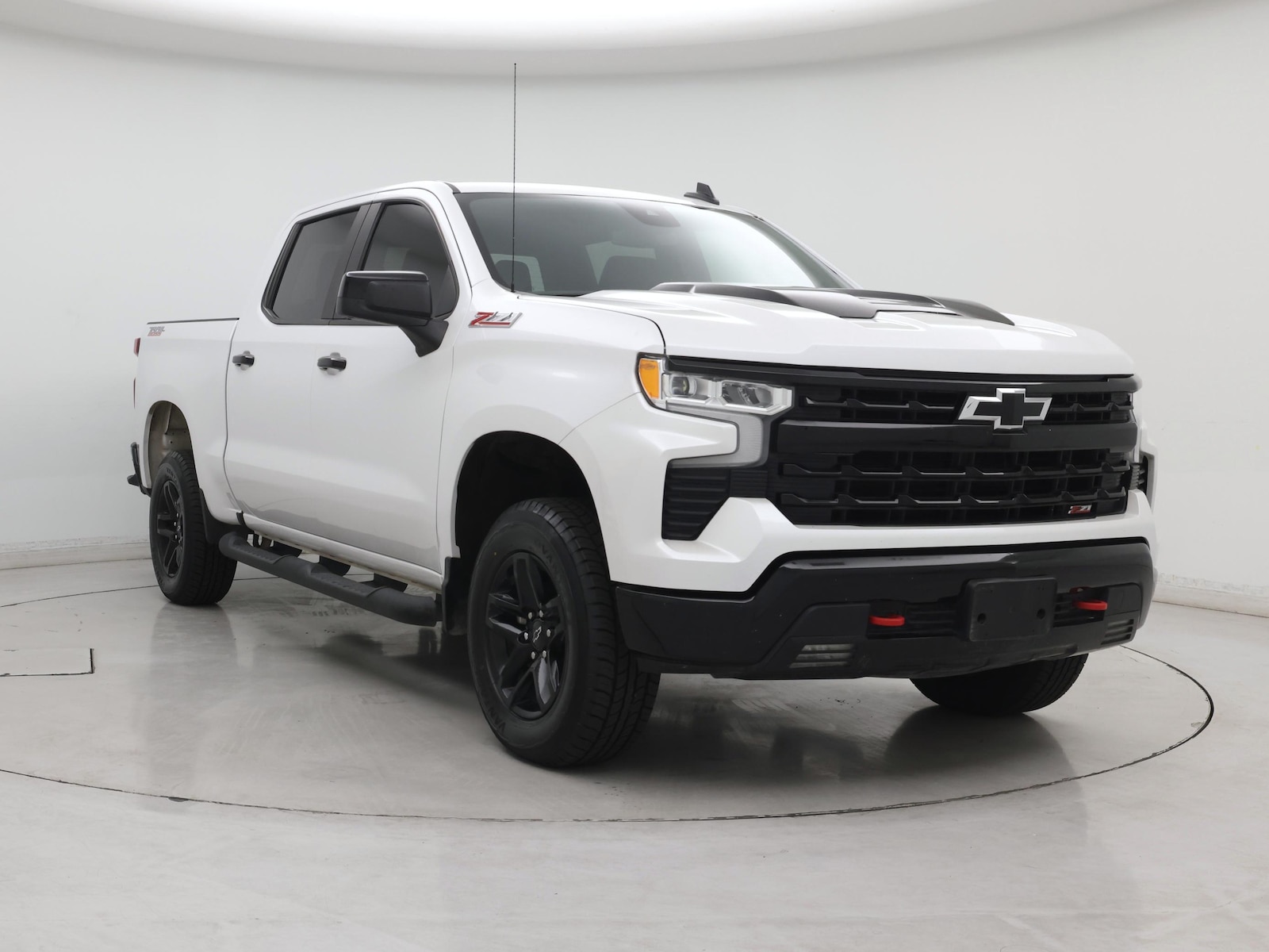 2024 Chevrolet Silverado 1500 LT Trail Boss - Photo 2