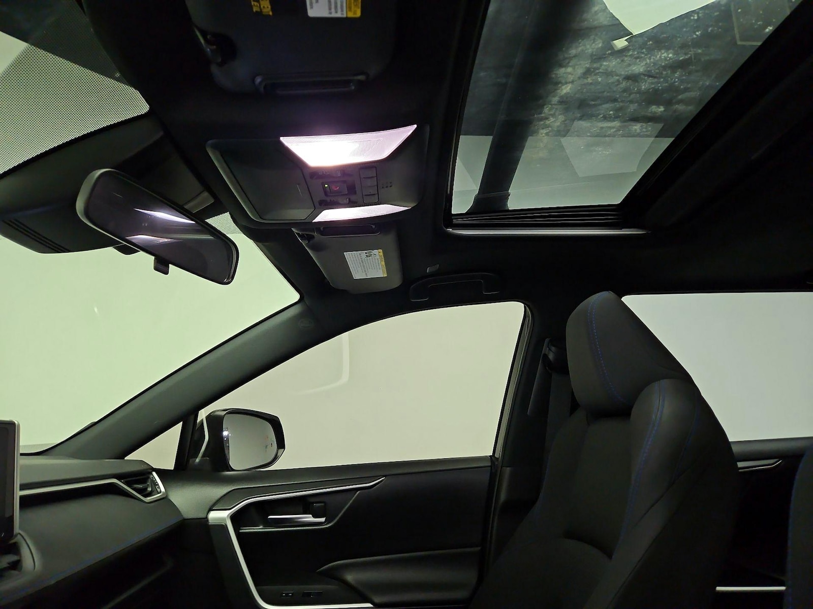 Sunroof(s) & Overhead Airbags