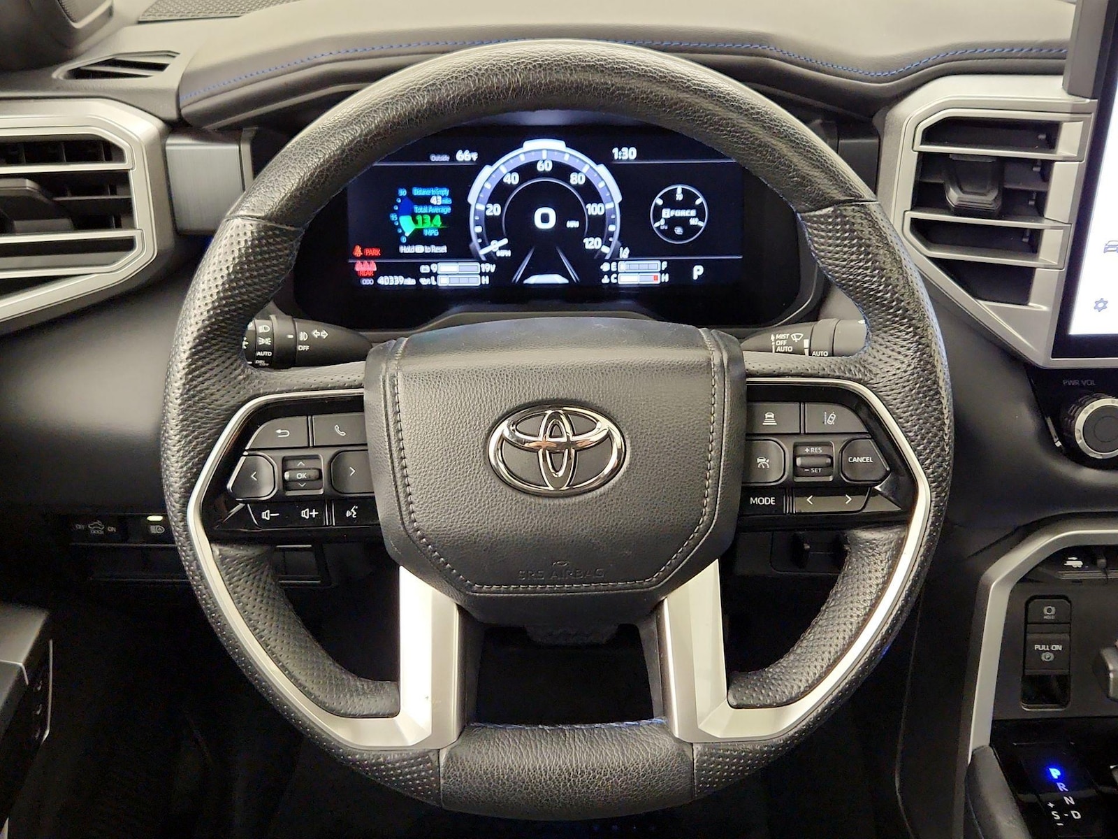 2022 Toyota Tundra Platinum - Photo 11