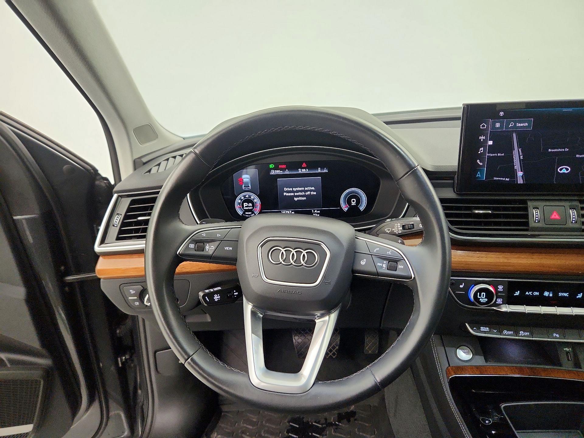 Thumbnail: 2023 Audi Q5 - 10
