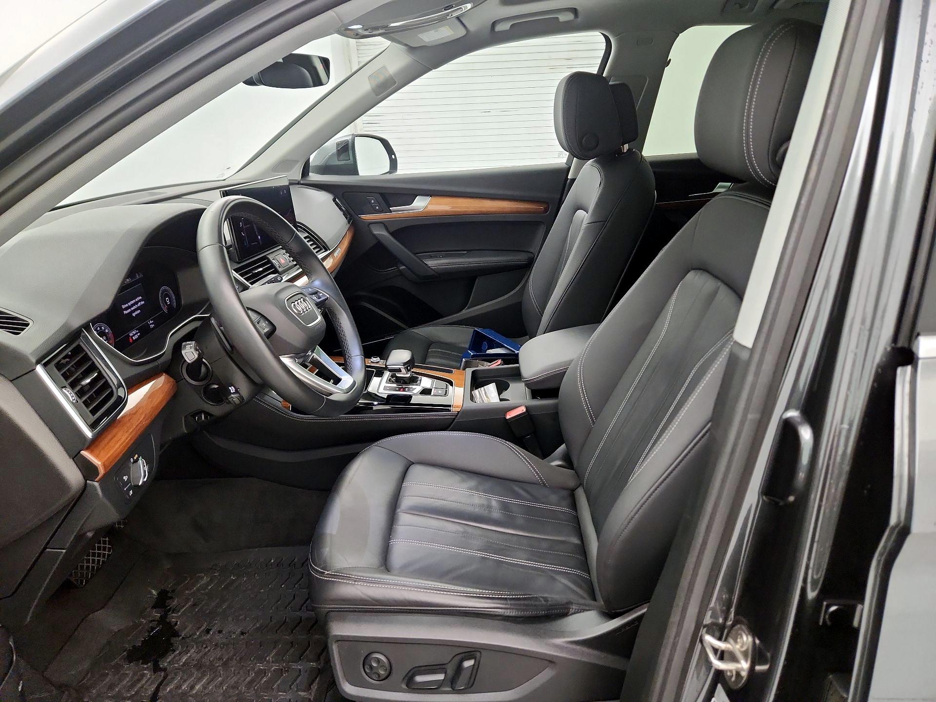 Thumbnail: 2023 Audi Q5 - 11